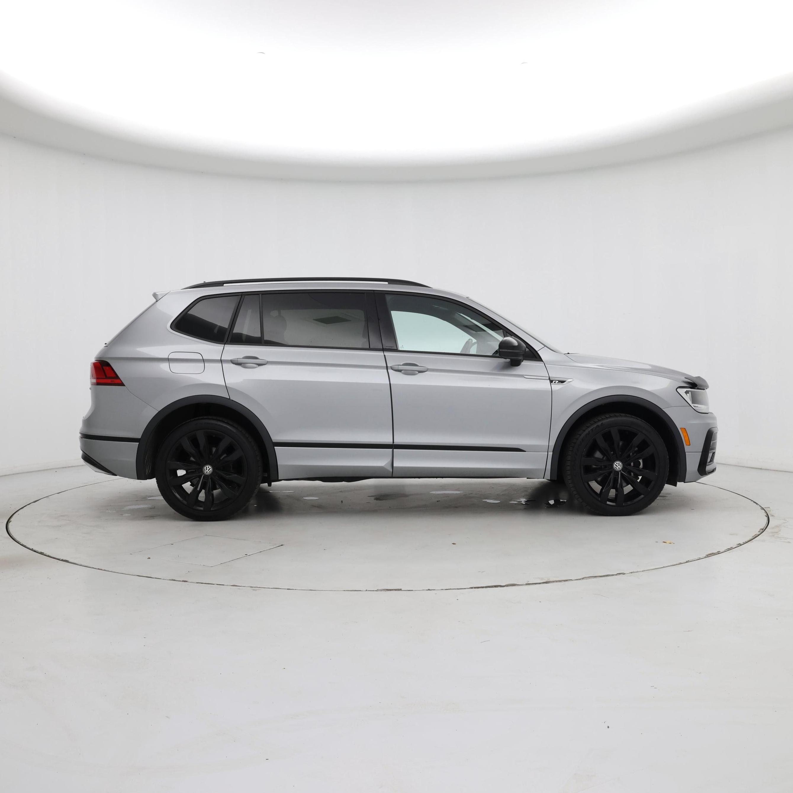 Thumbnail: 2021 Volkswagen Tiguan - 7