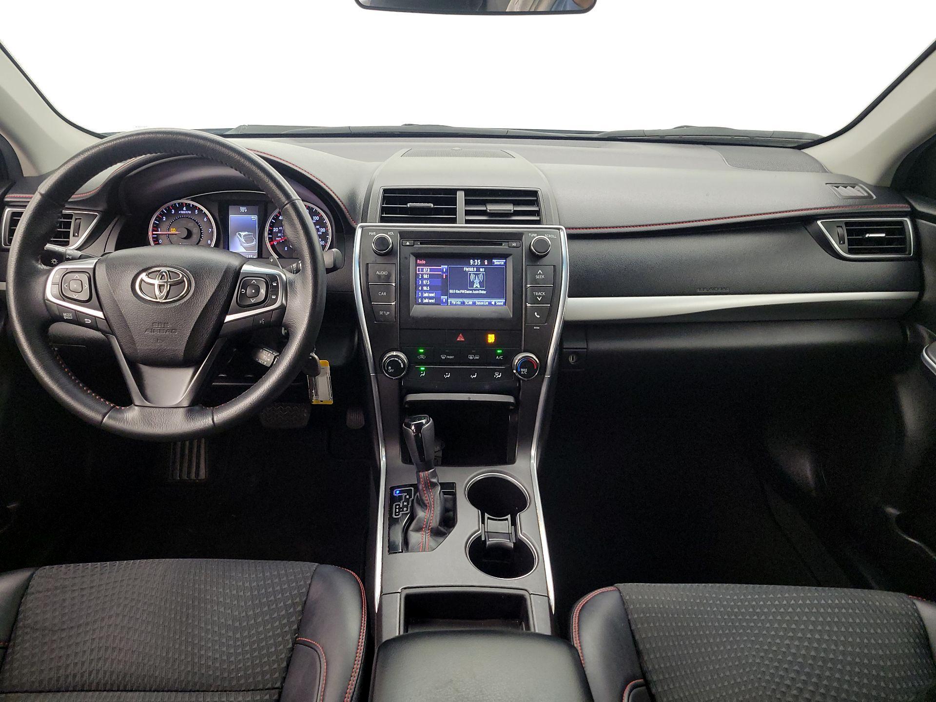 Thumbnail: 2015 Toyota Camry - 9