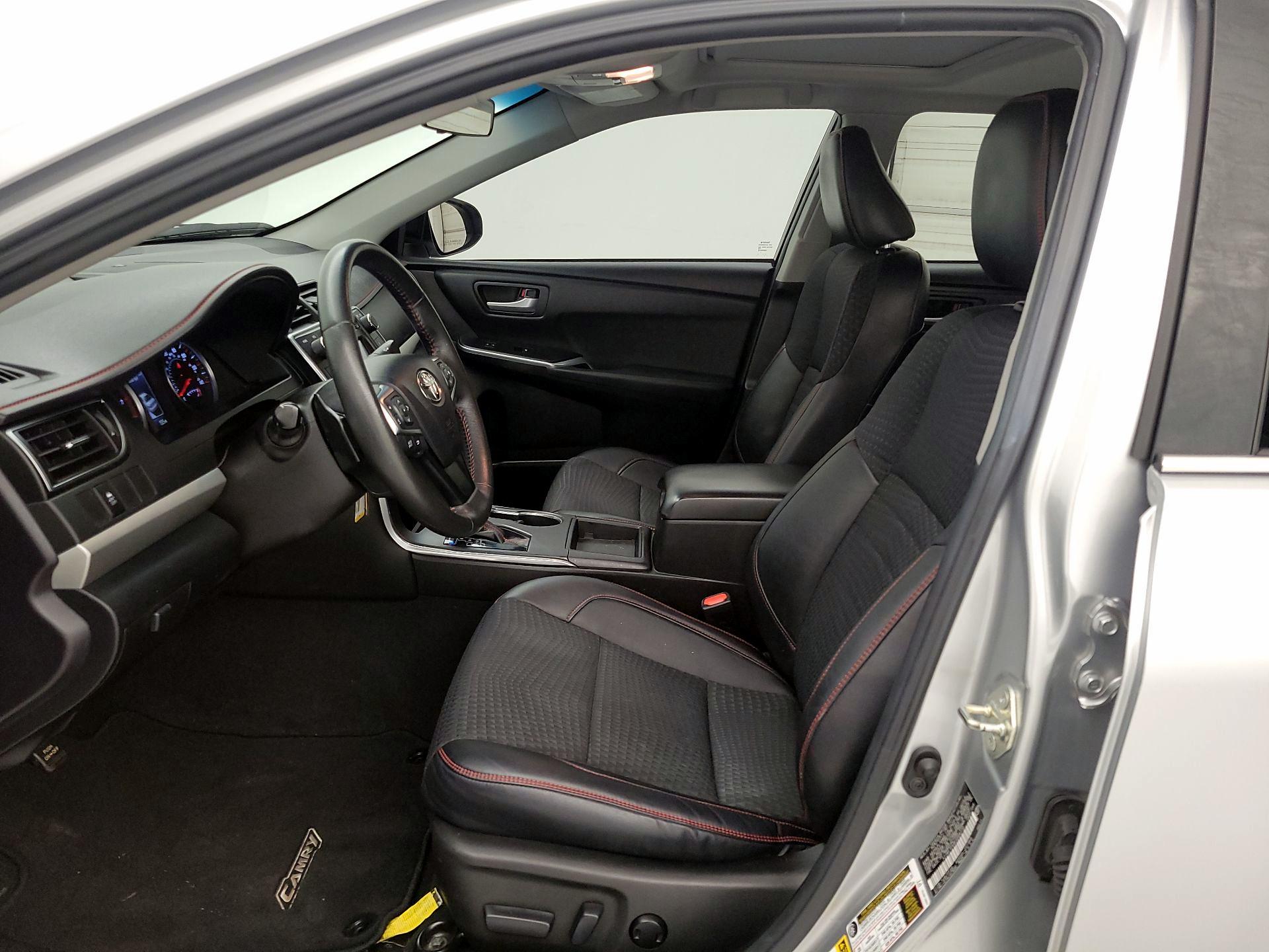 Thumbnail: 2015 Toyota Camry - 11