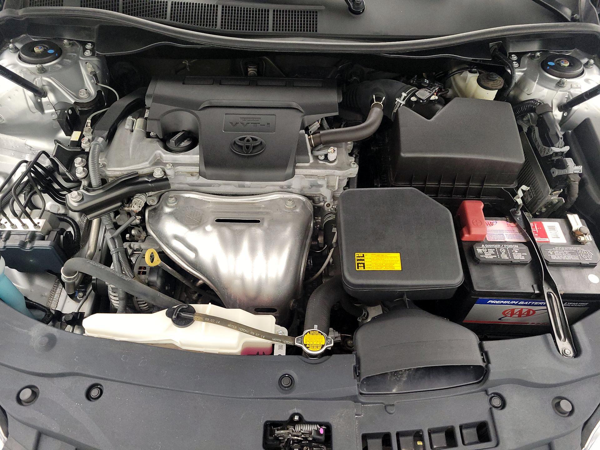 Thumbnail: 2015 Toyota Camry - 18