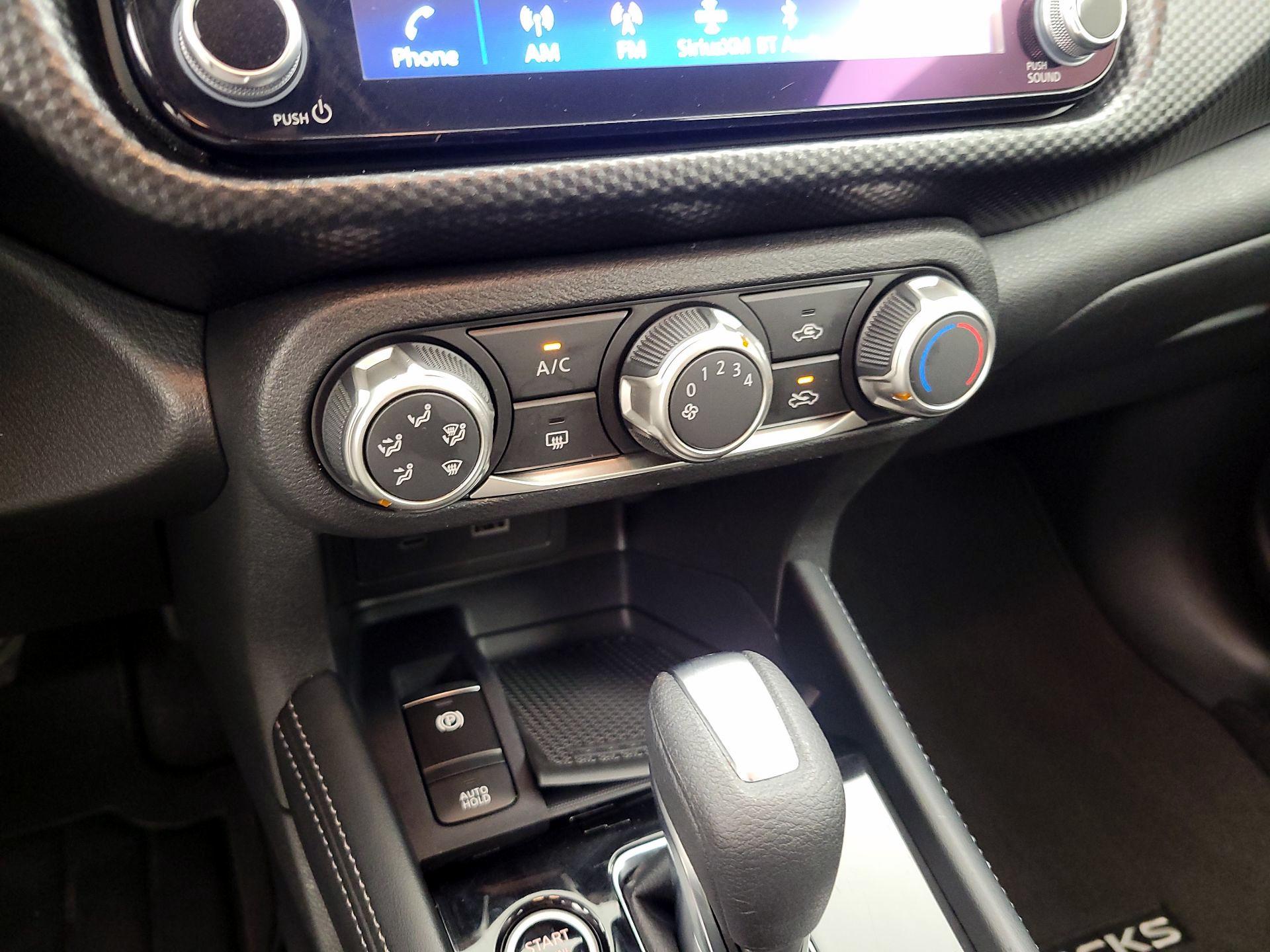 Thumbnail: 2024 Nissan Kicks - 14