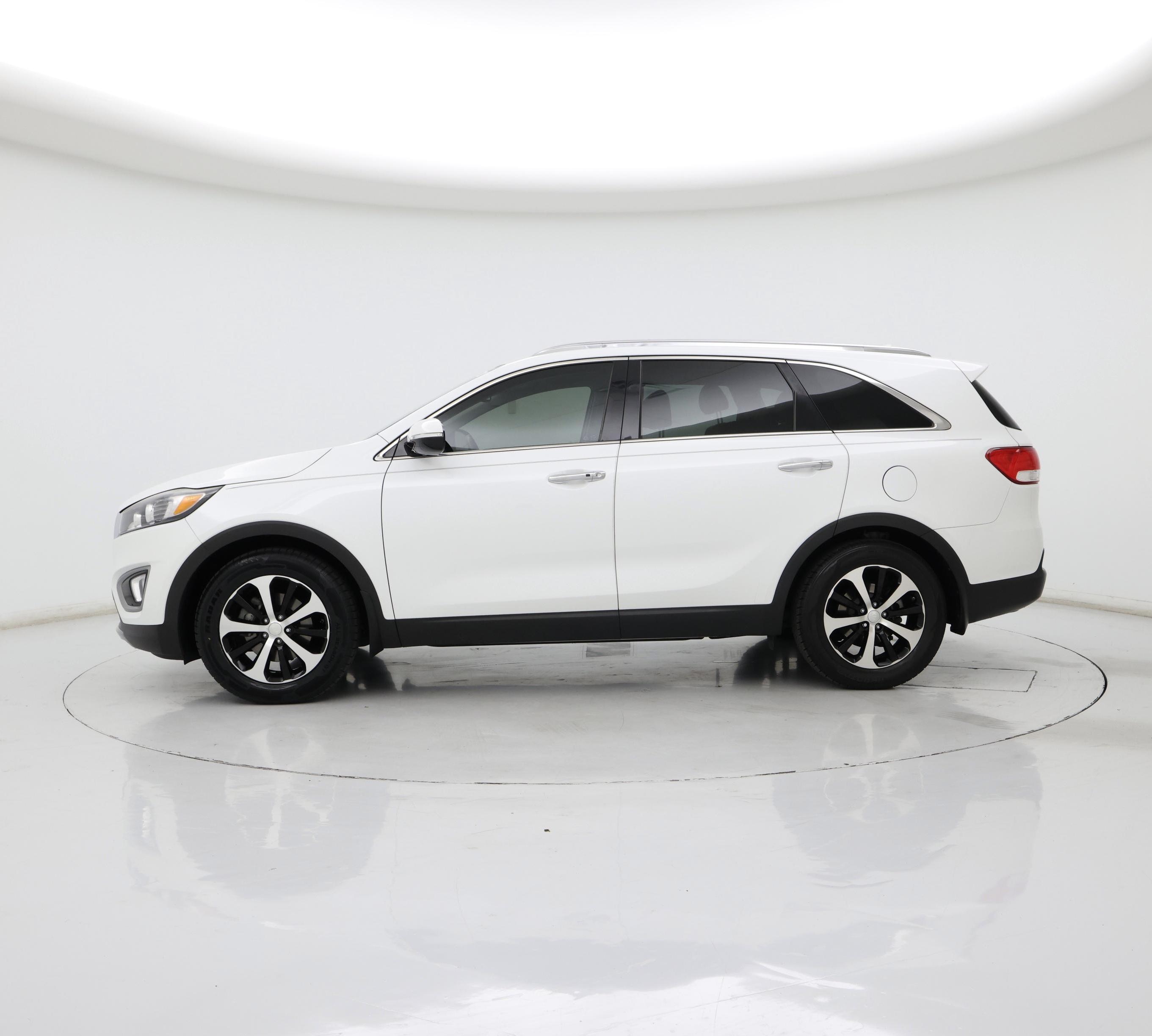 Thumbnail: 2018 Kia Sorento - 3