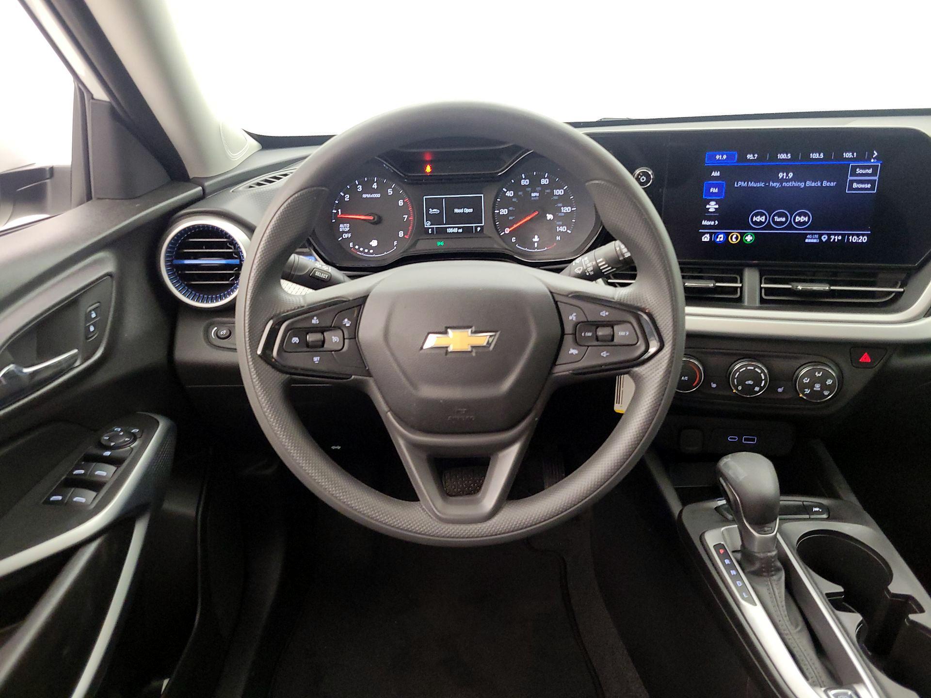 Thumbnail: 2025 Chevrolet Trax - 10