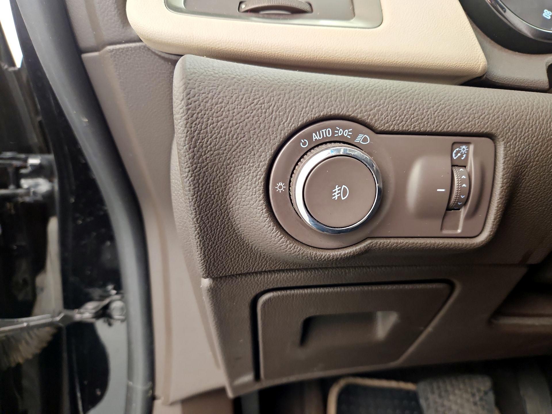 Thumbnail: 2016 Buick Verano - 13