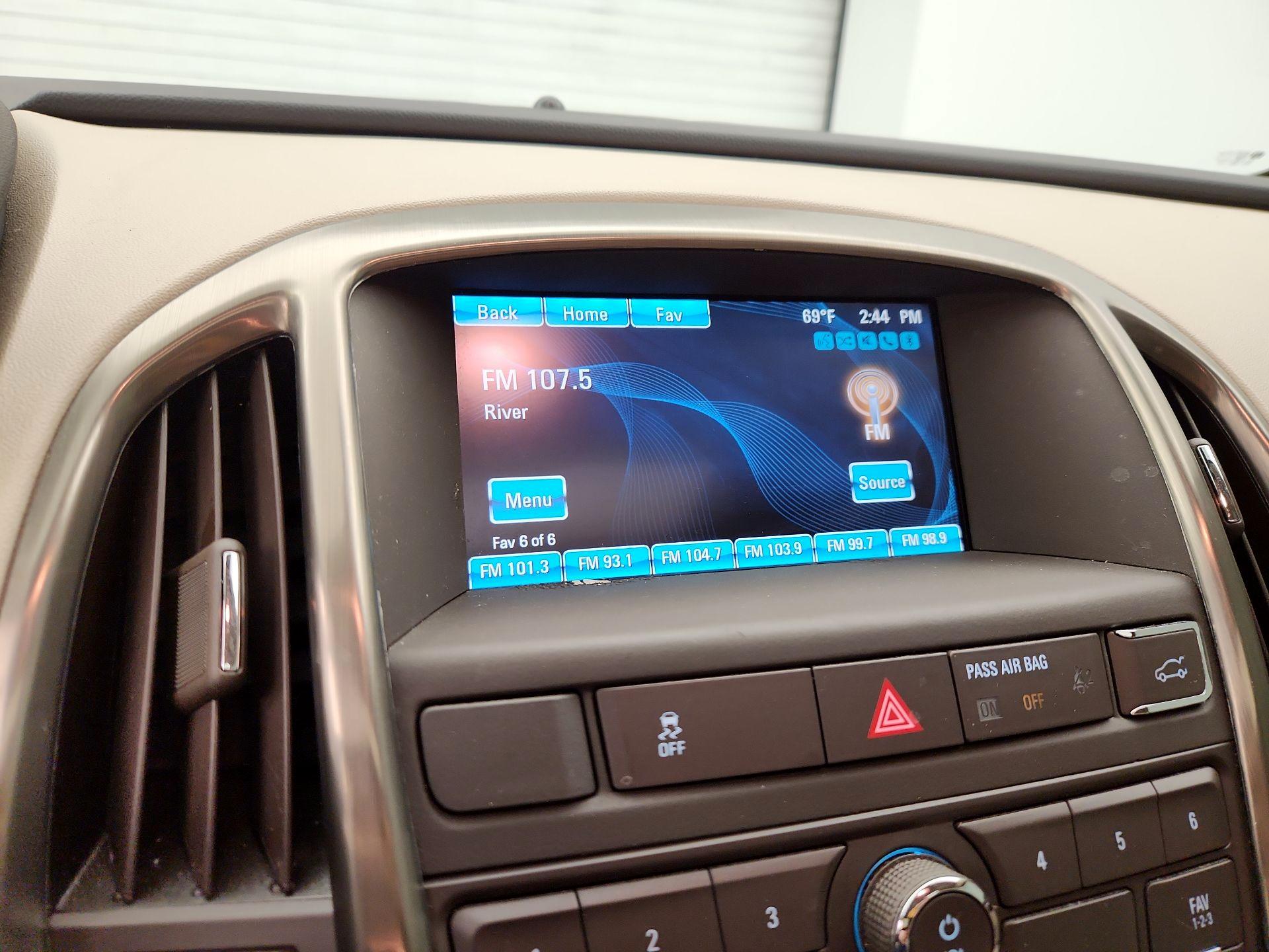 Thumbnail: 2016 Buick Verano - 15