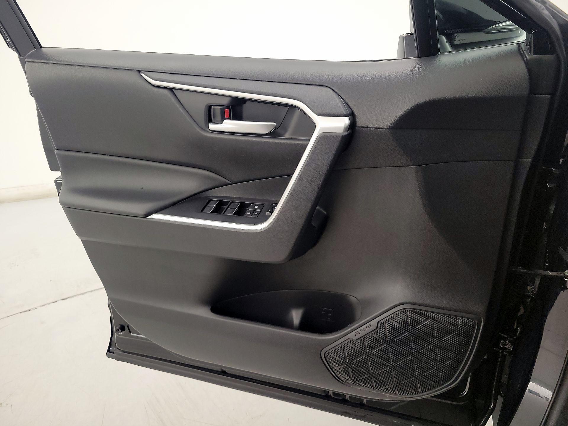 Thumbnail: 2023 Toyota RAV4 - 12