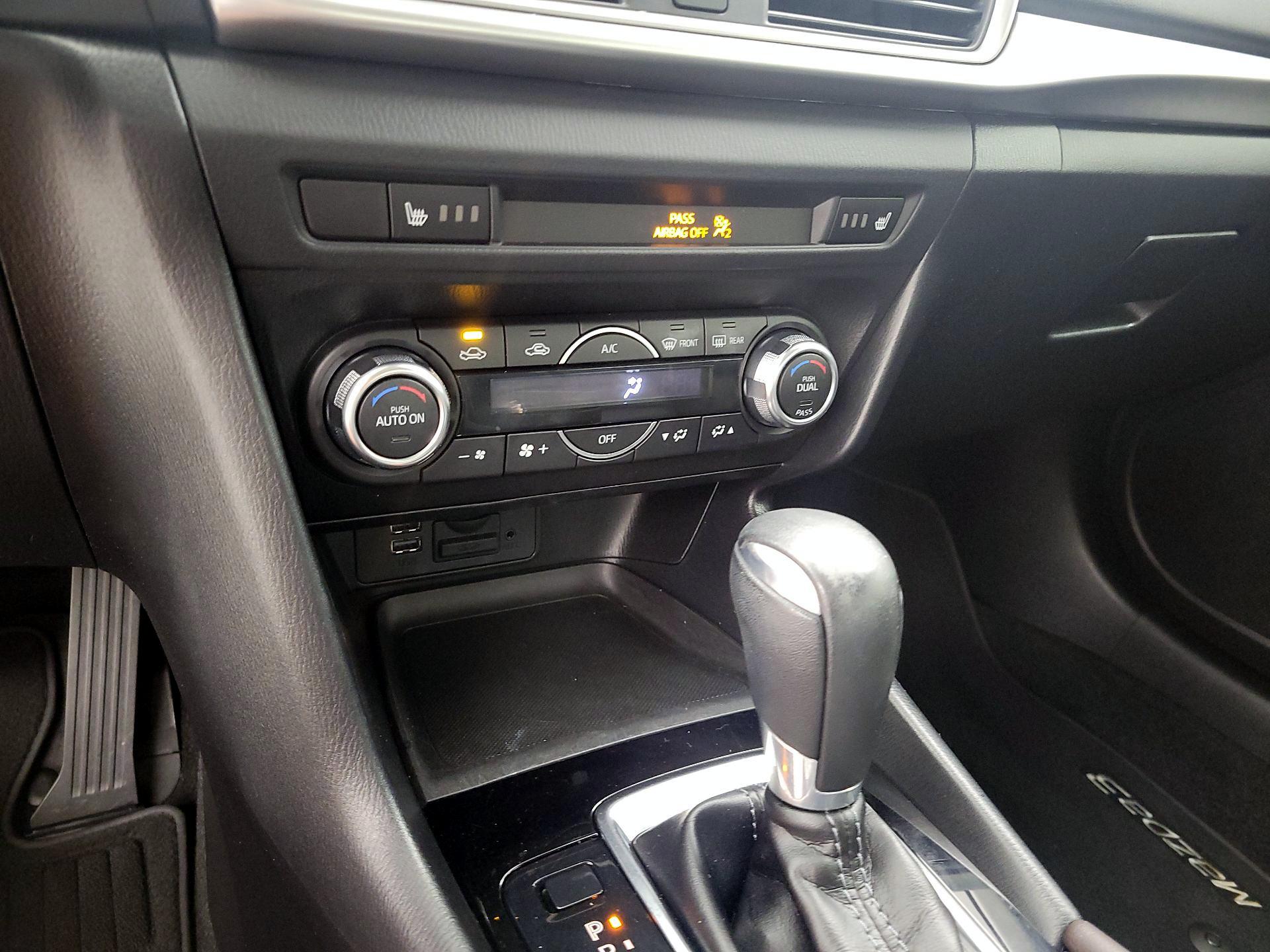 Thumbnail: 2018 Mazda Mazda3 - 15