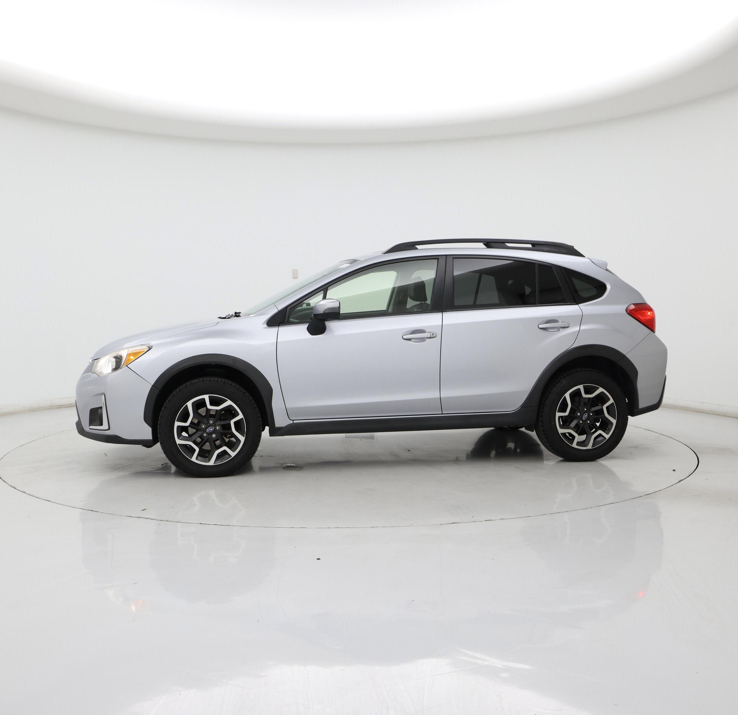 Thumbnail: 2017 Subaru Crosstrek - 3