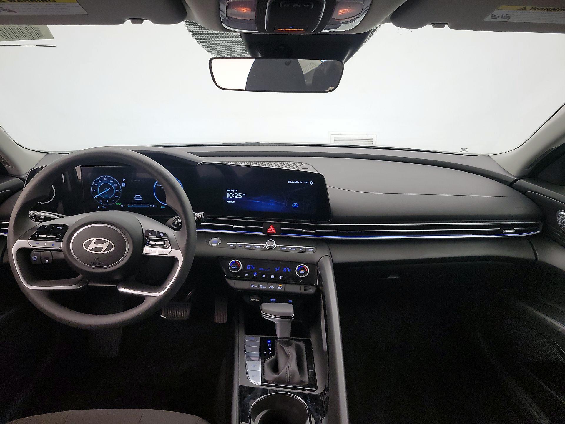 Thumbnail: 2024 Hyundai Elantra - 9