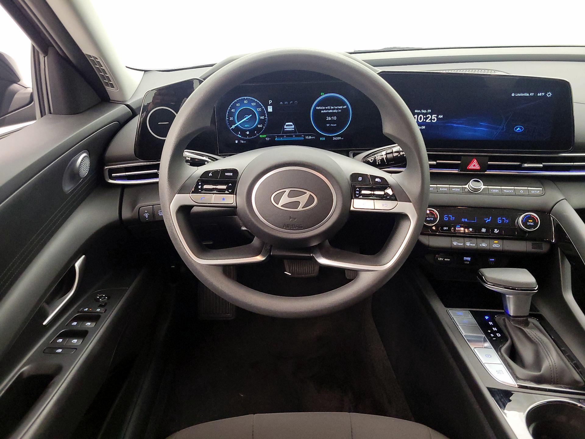 Thumbnail: 2024 Hyundai Elantra - 10