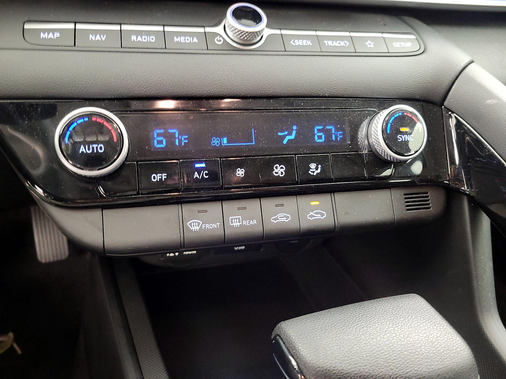 Thumbnail: 2024 Hyundai Elantra - 14