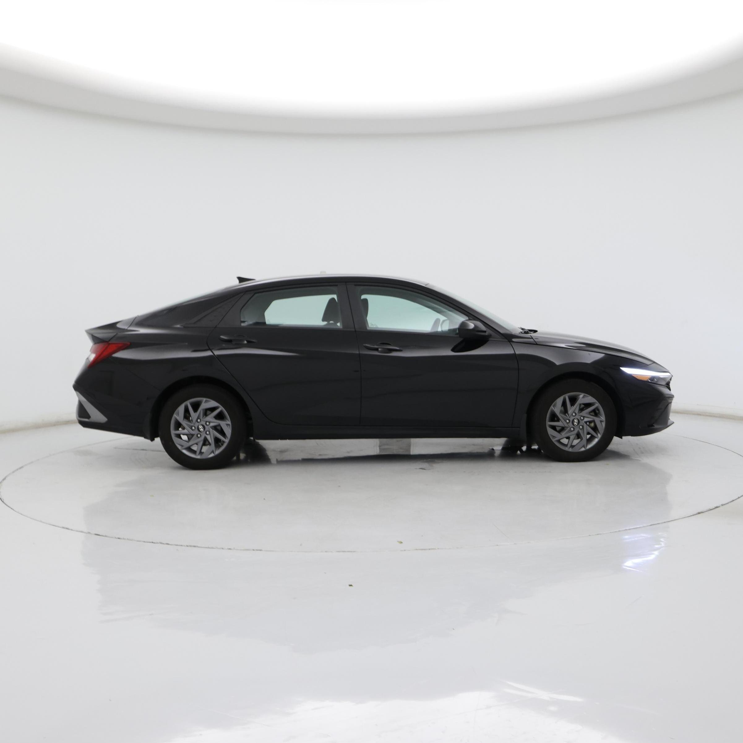 Thumbnail: 2024 Hyundai Elantra - 7