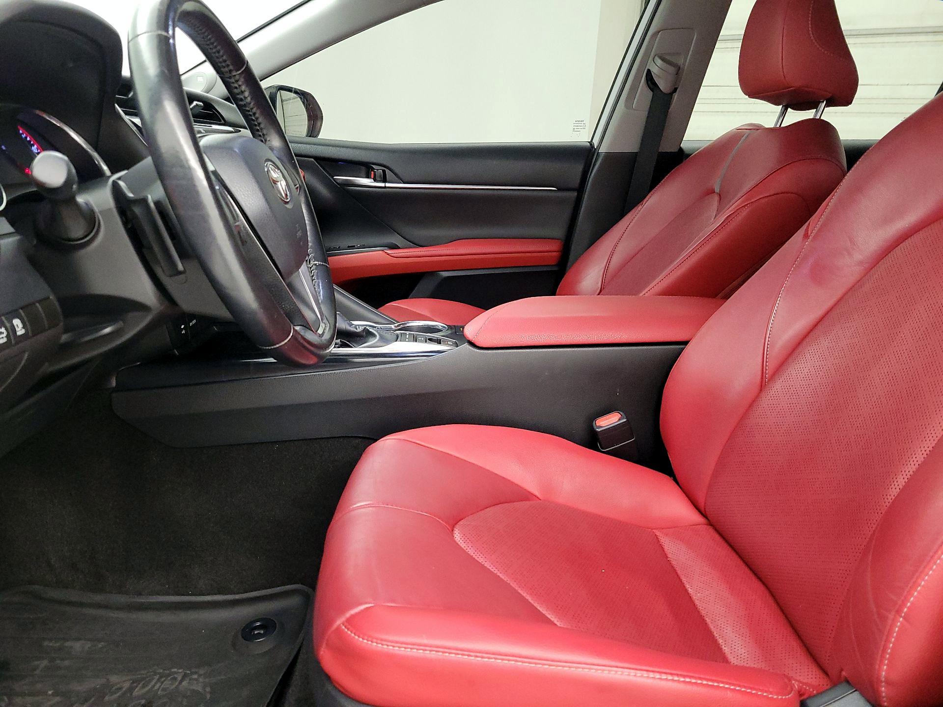 Thumbnail: 2019 Toyota Camry - 11