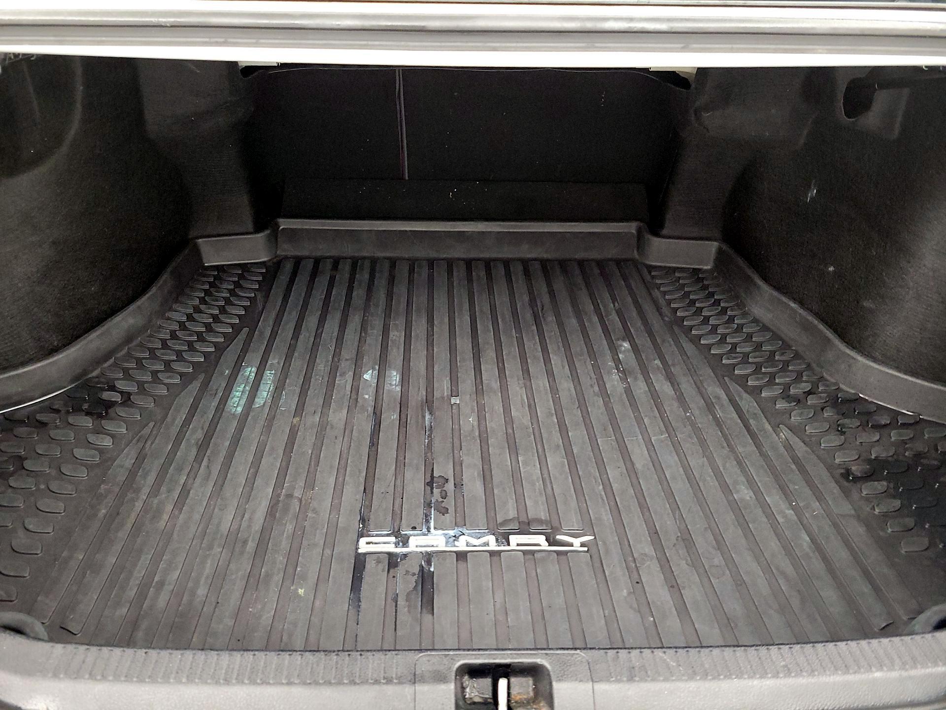 Thumbnail: 2019 Toyota Camry - 20