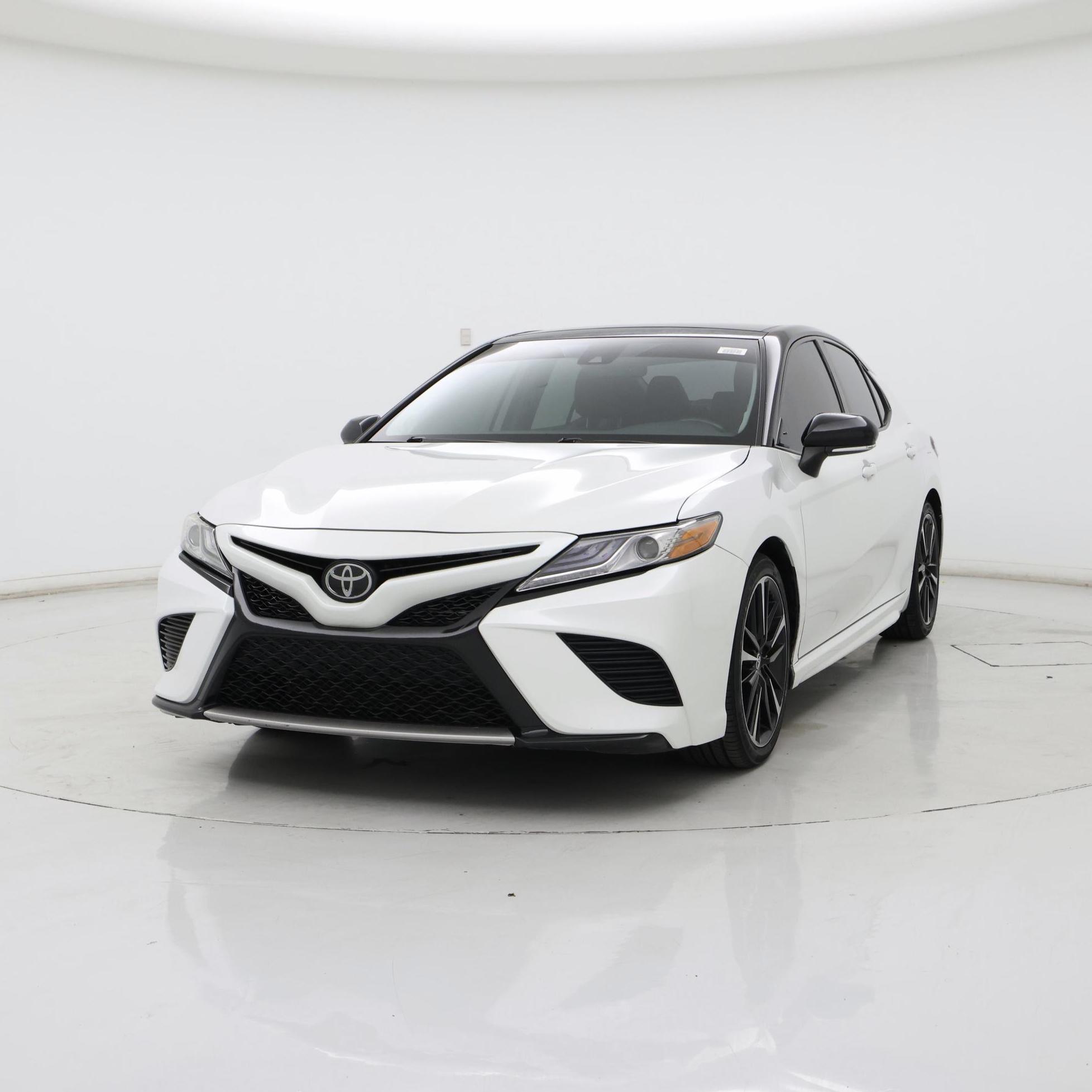 Thumbnail: 2019 Toyota Camry - 4