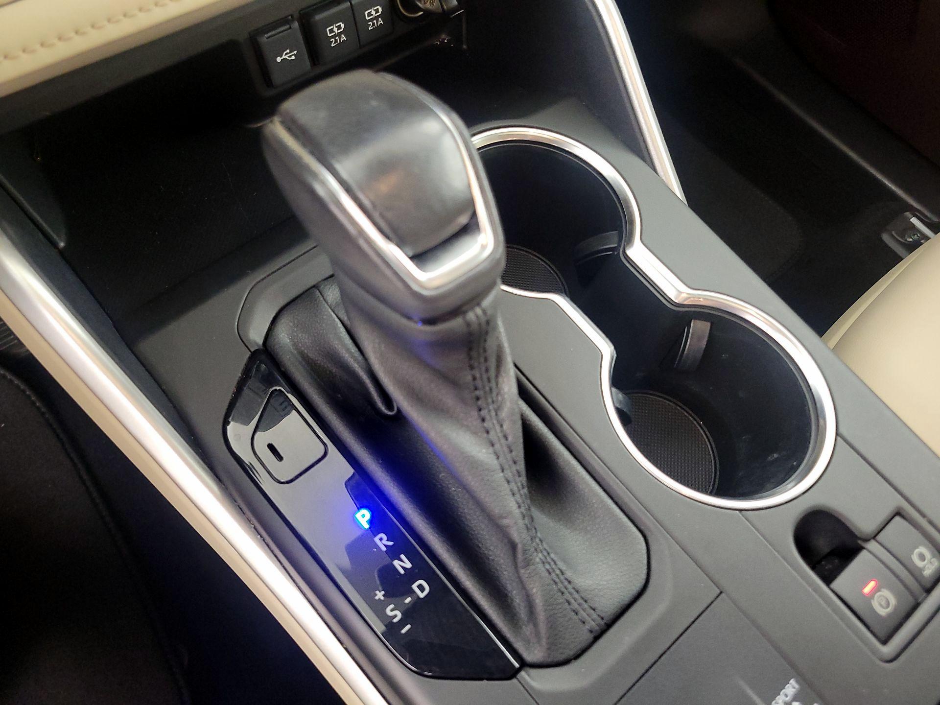 Thumbnail: 2021 Toyota Highlander - 18
