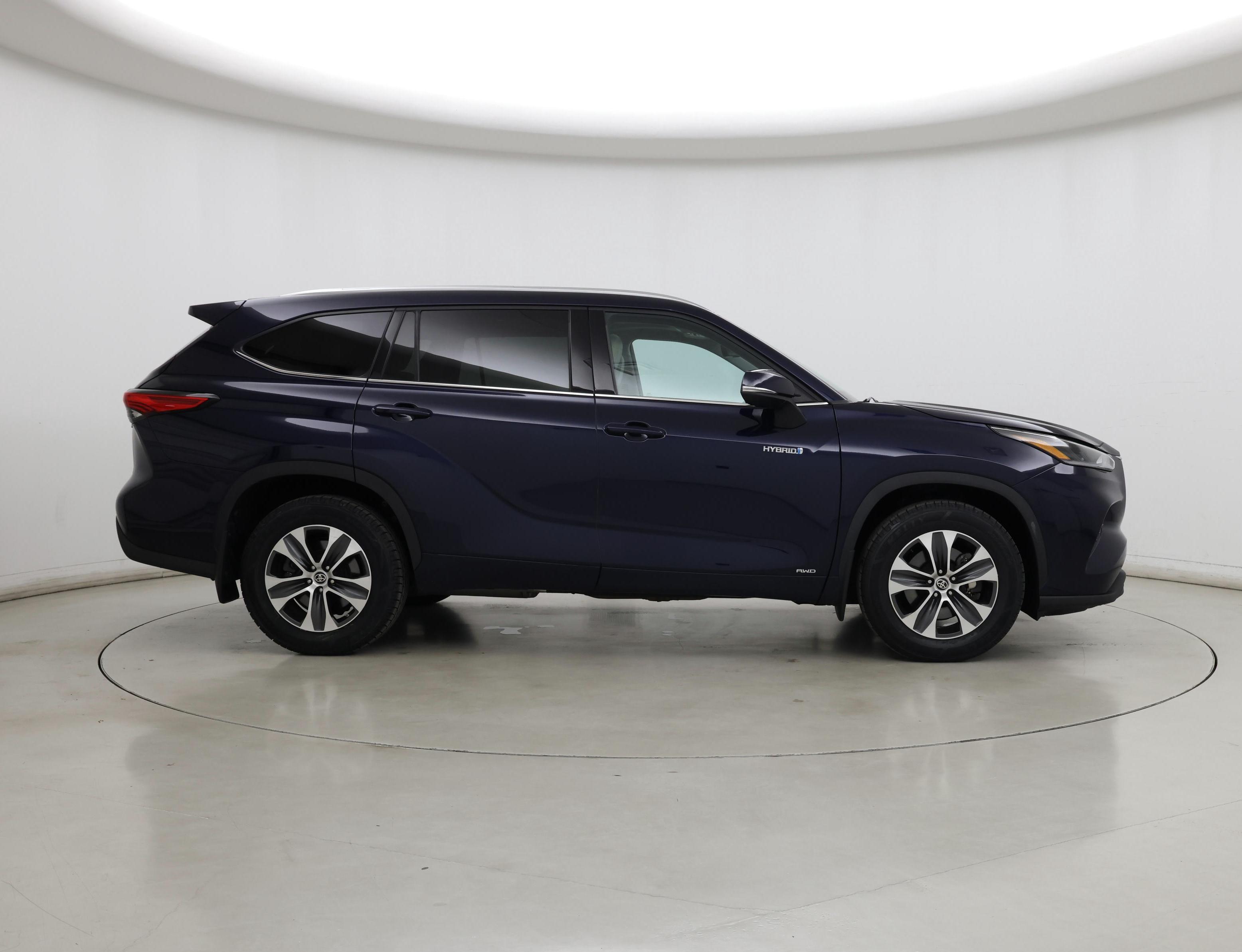 Thumbnail: 2021 Toyota Highlander - 7