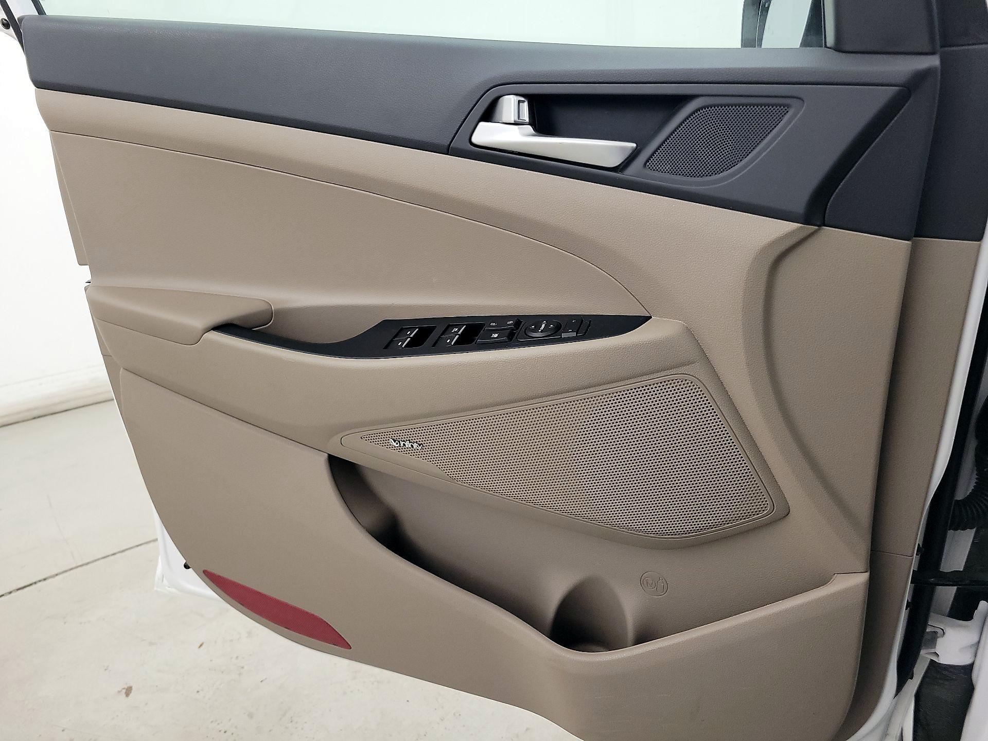 Thumbnail: 2020 Hyundai Tucson - 12