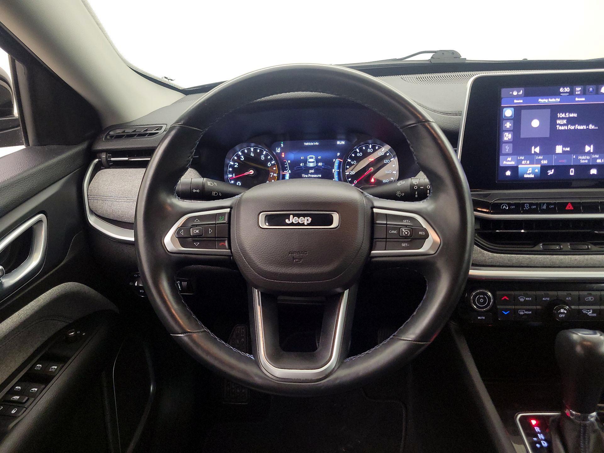 Thumbnail: 2022 Jeep Compass - 10