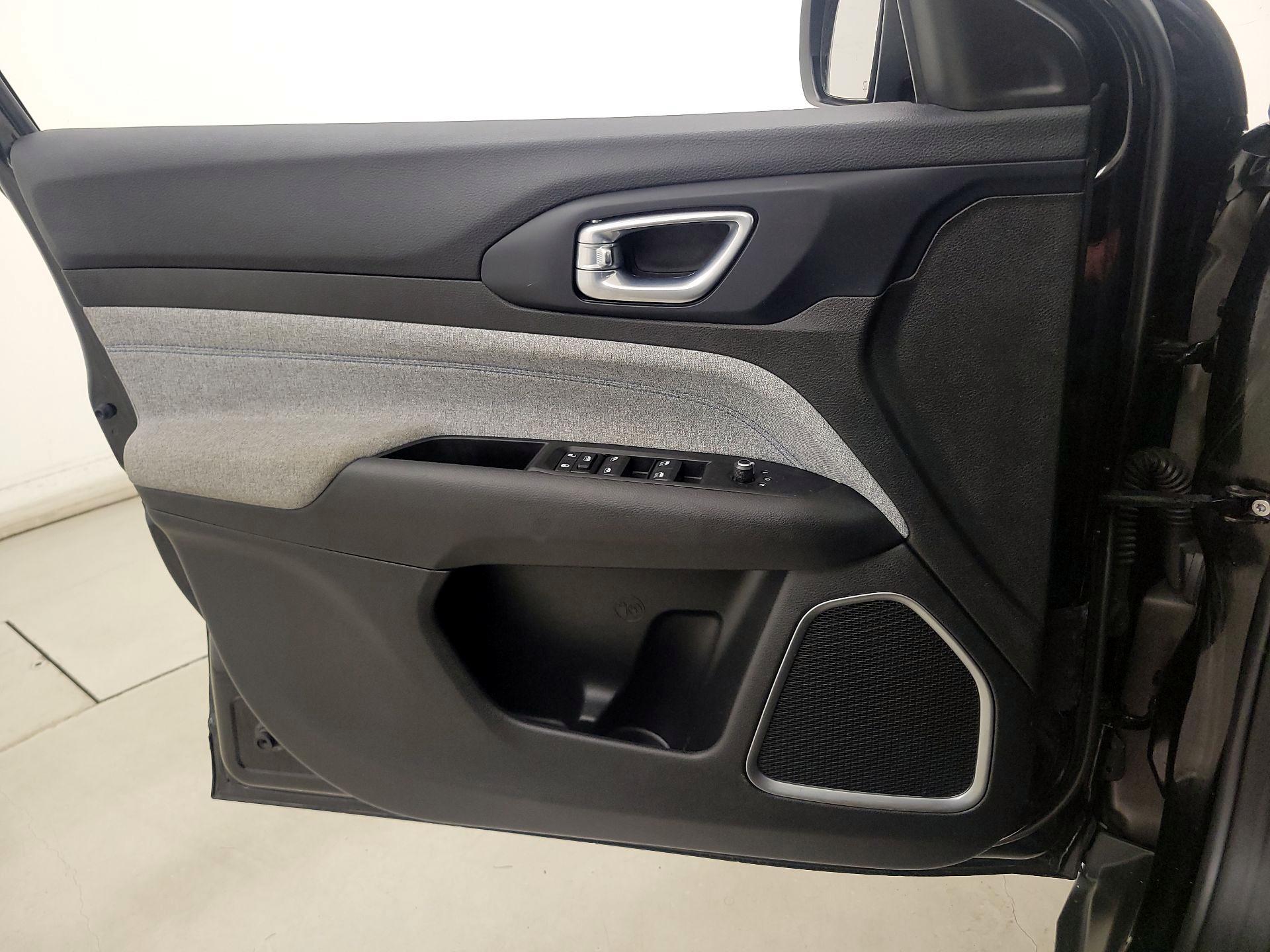 Thumbnail: 2022 Jeep Compass - 12