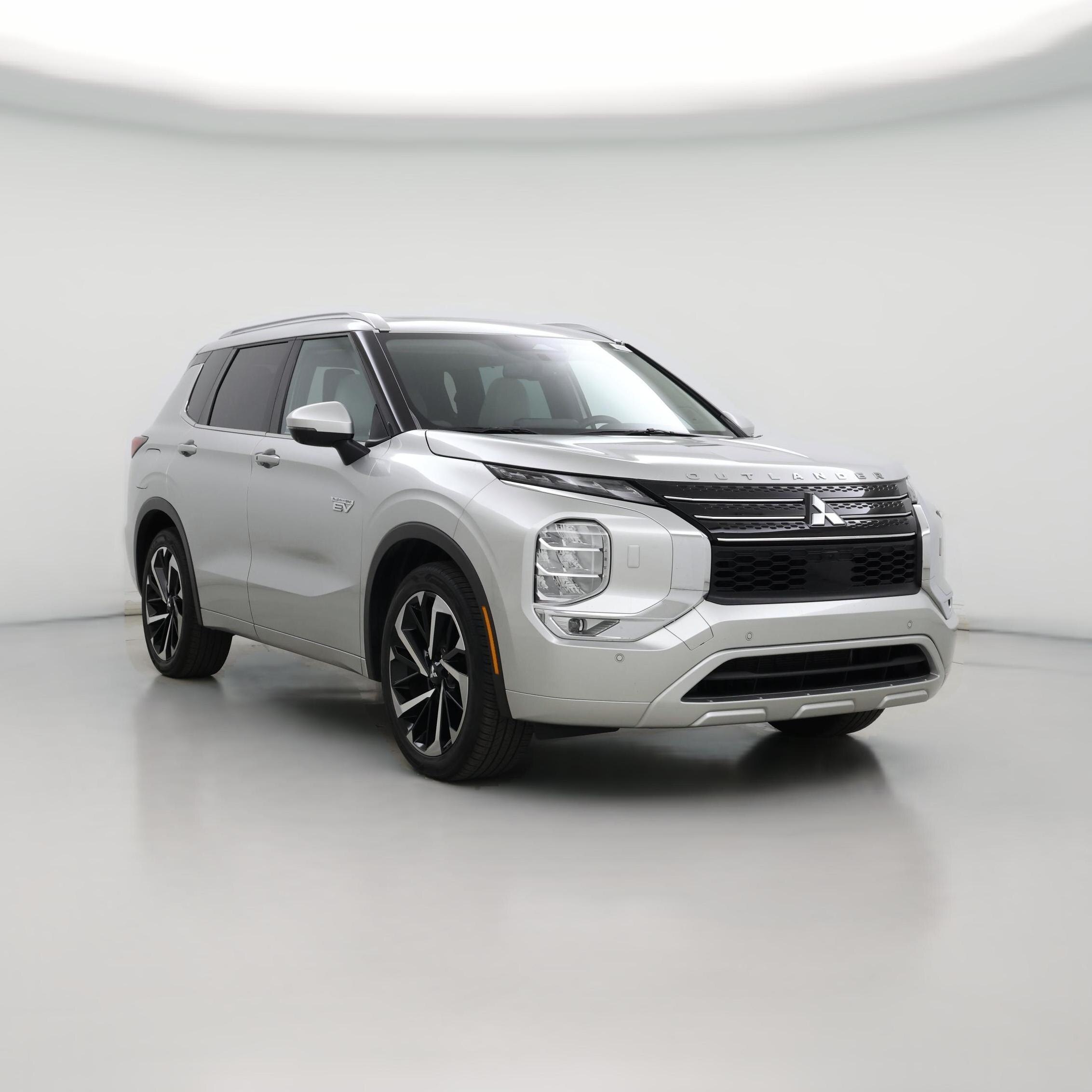 Thumbnail: 2023 Mitsubishi Outlander - 1