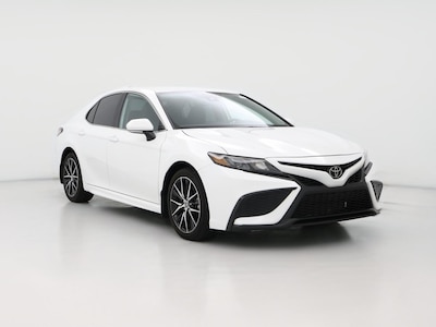 White 2024 Toyota Camry SE