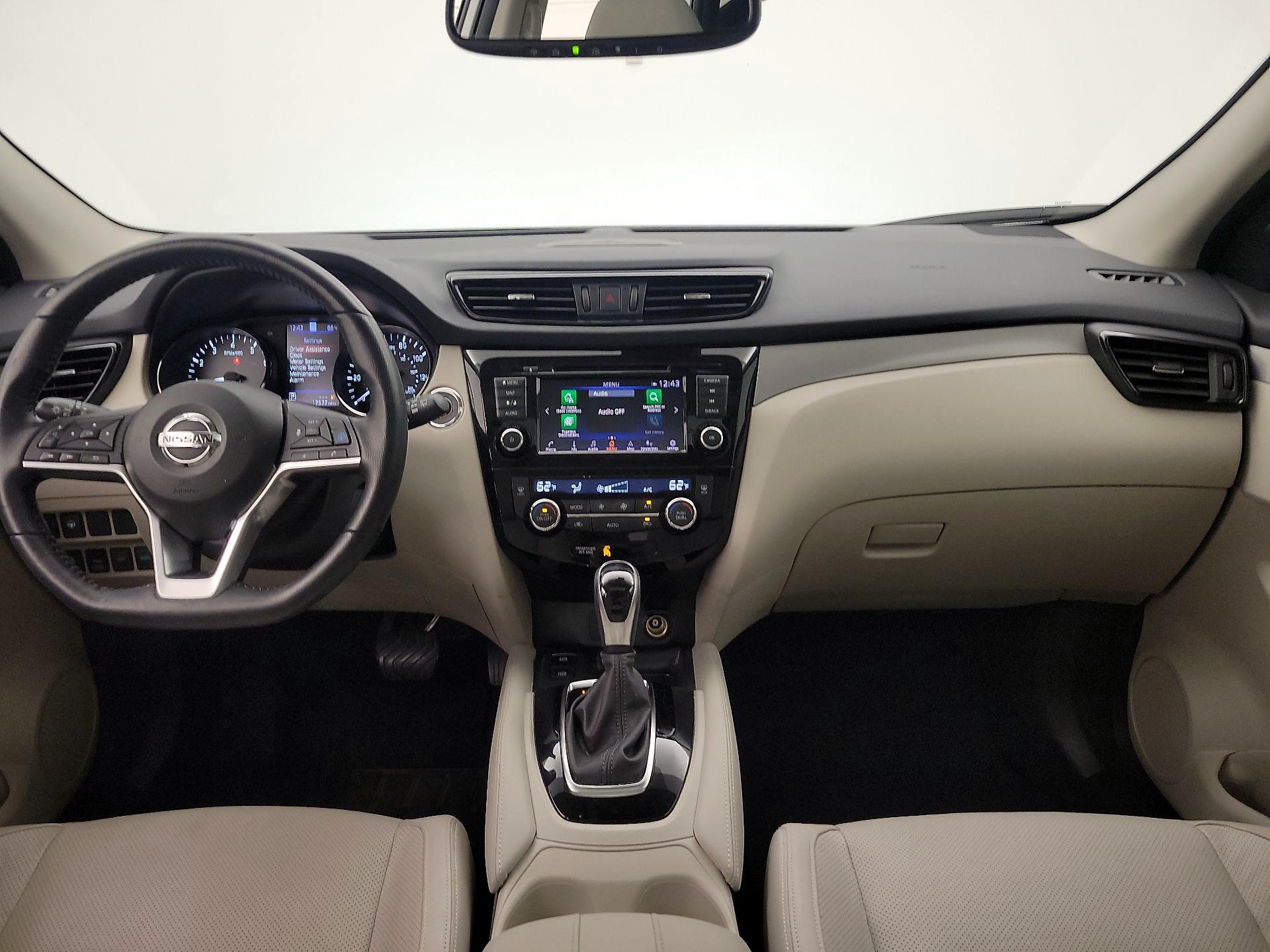 Thumbnail: 2020 Nissan Rogue Sport - 9