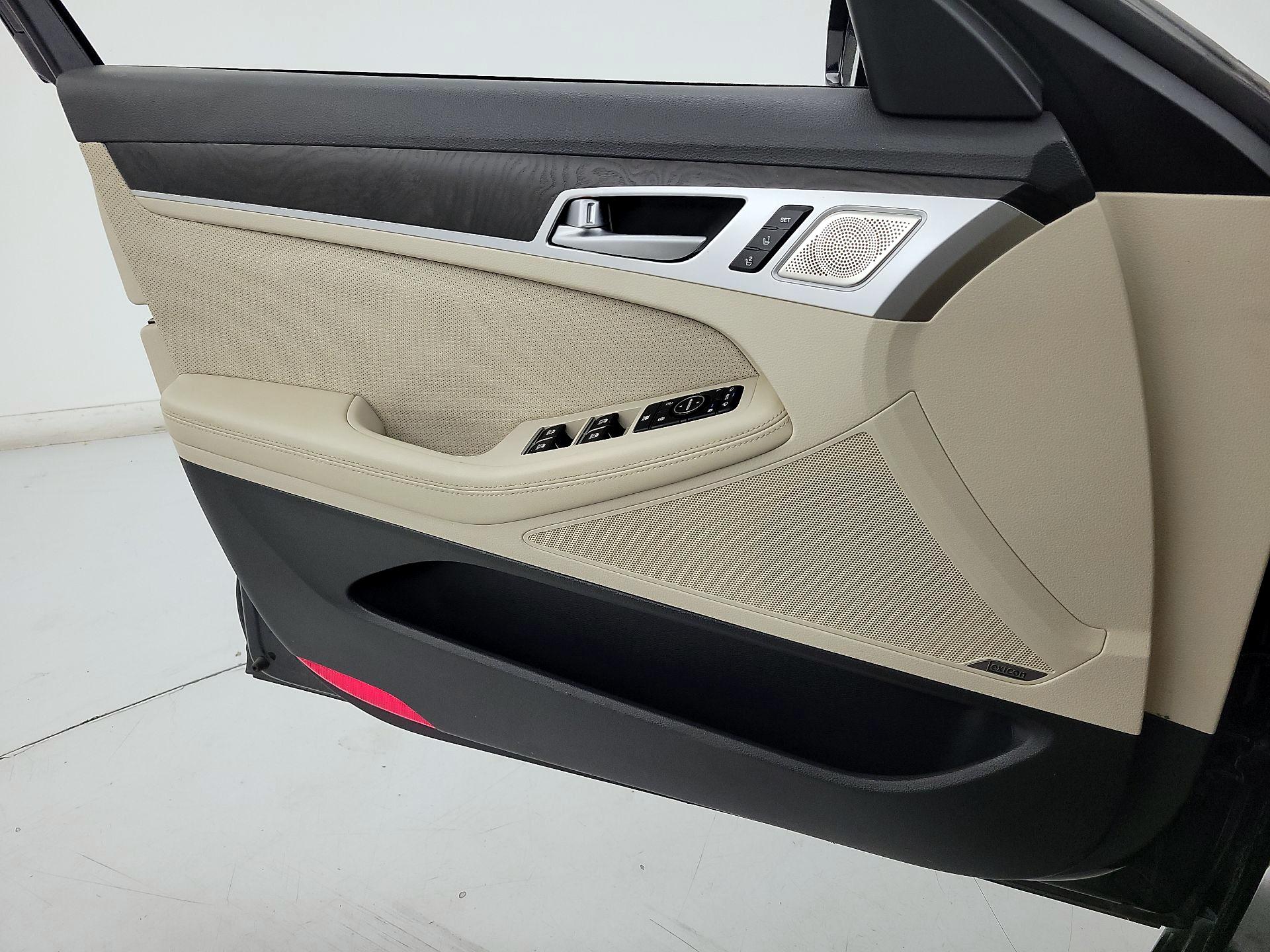 Thumbnail: 2018 Genesis G80 - 12