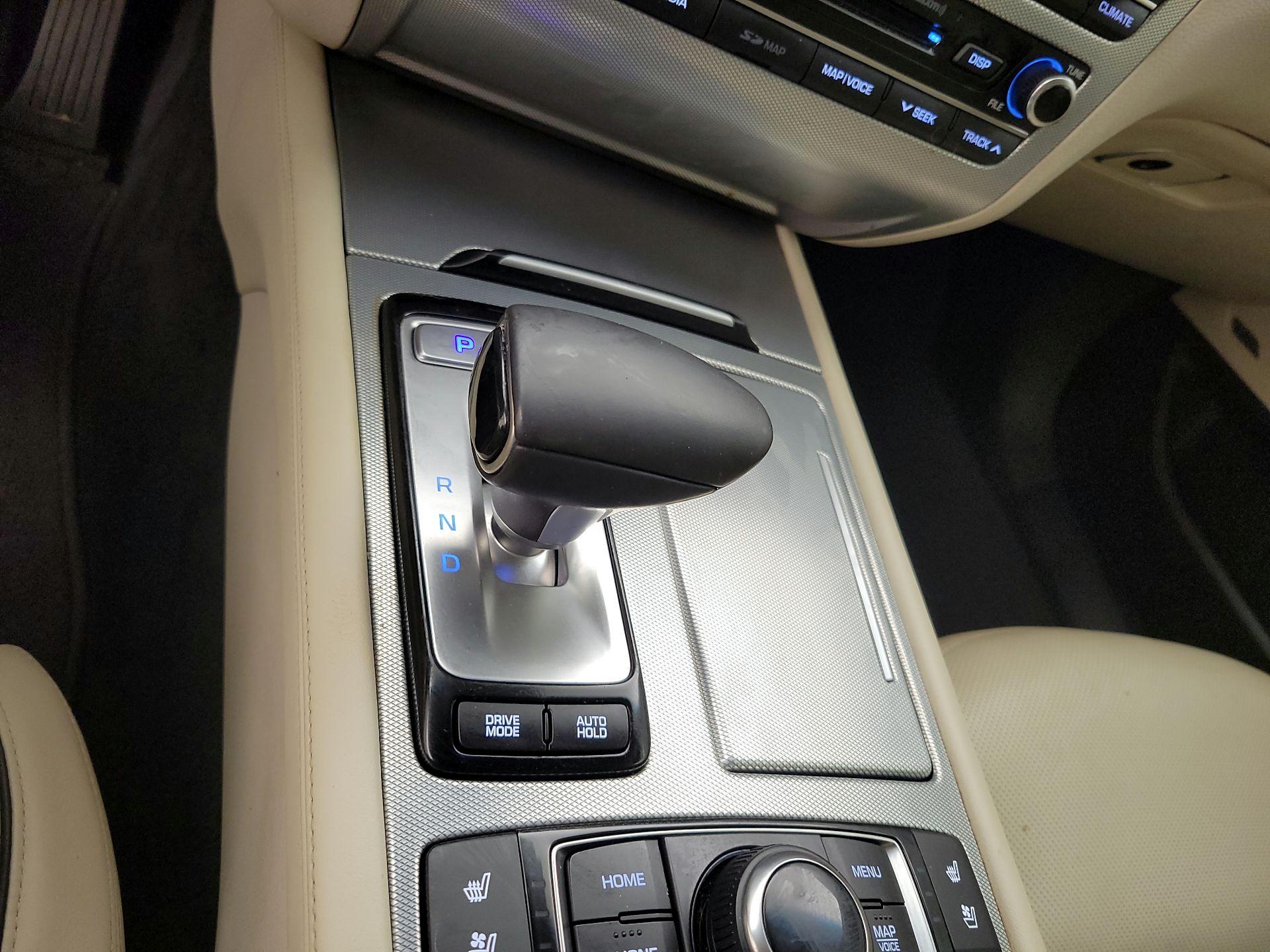 Thumbnail: 2018 Genesis G80 - 16