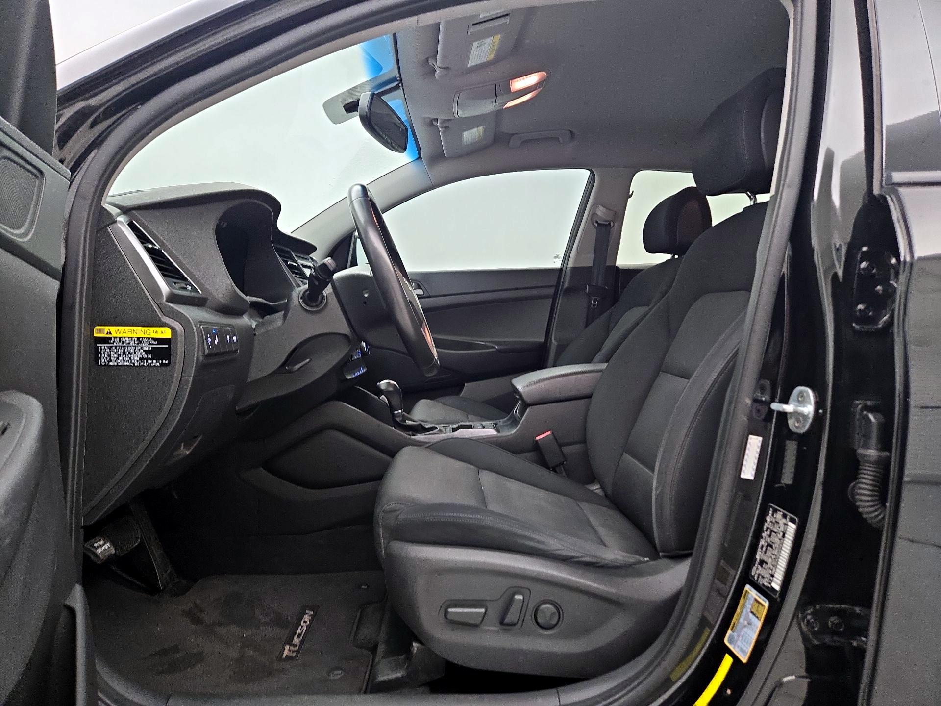 Thumbnail: 2016 Hyundai Tucson - 11