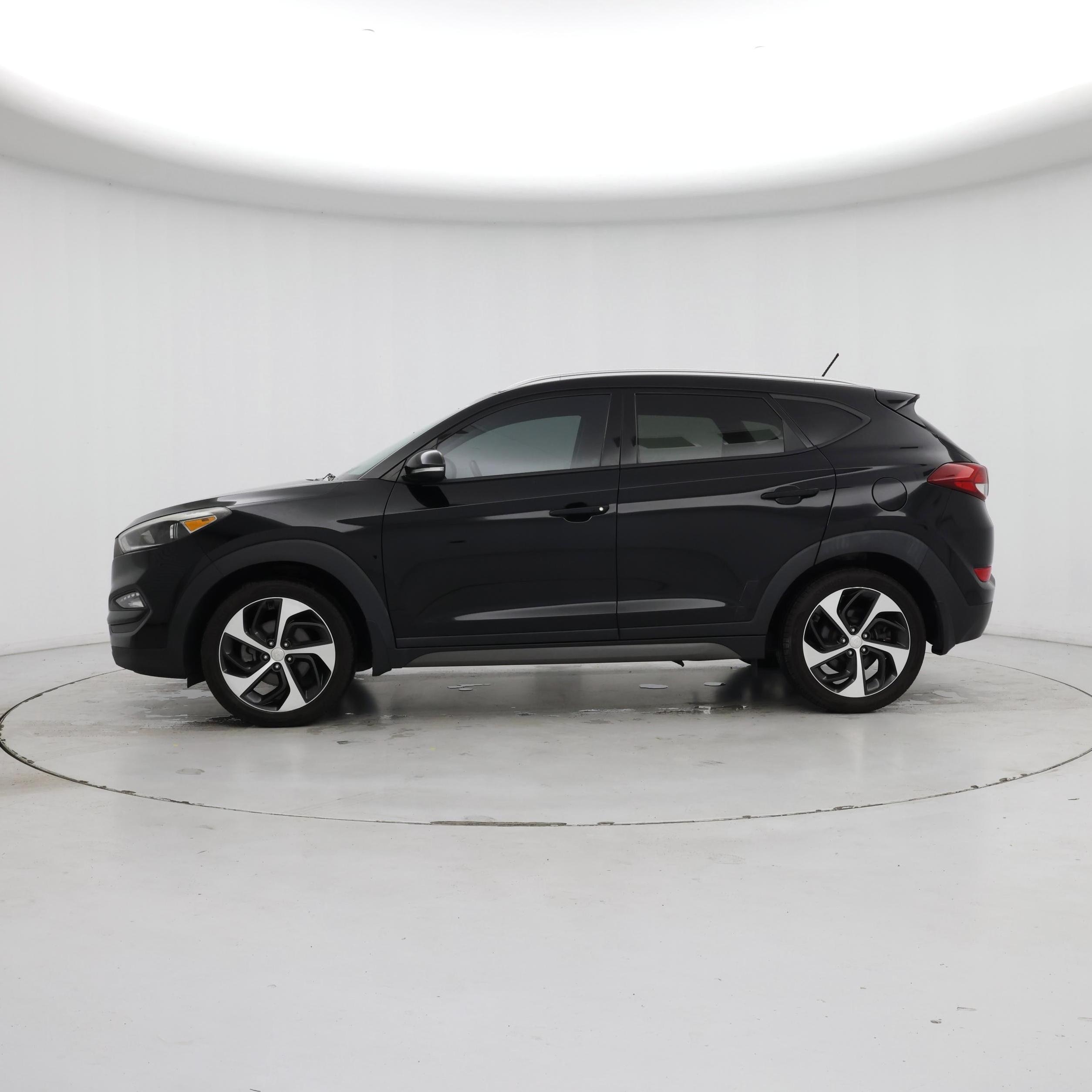 Thumbnail: 2016 Hyundai Tucson - 3