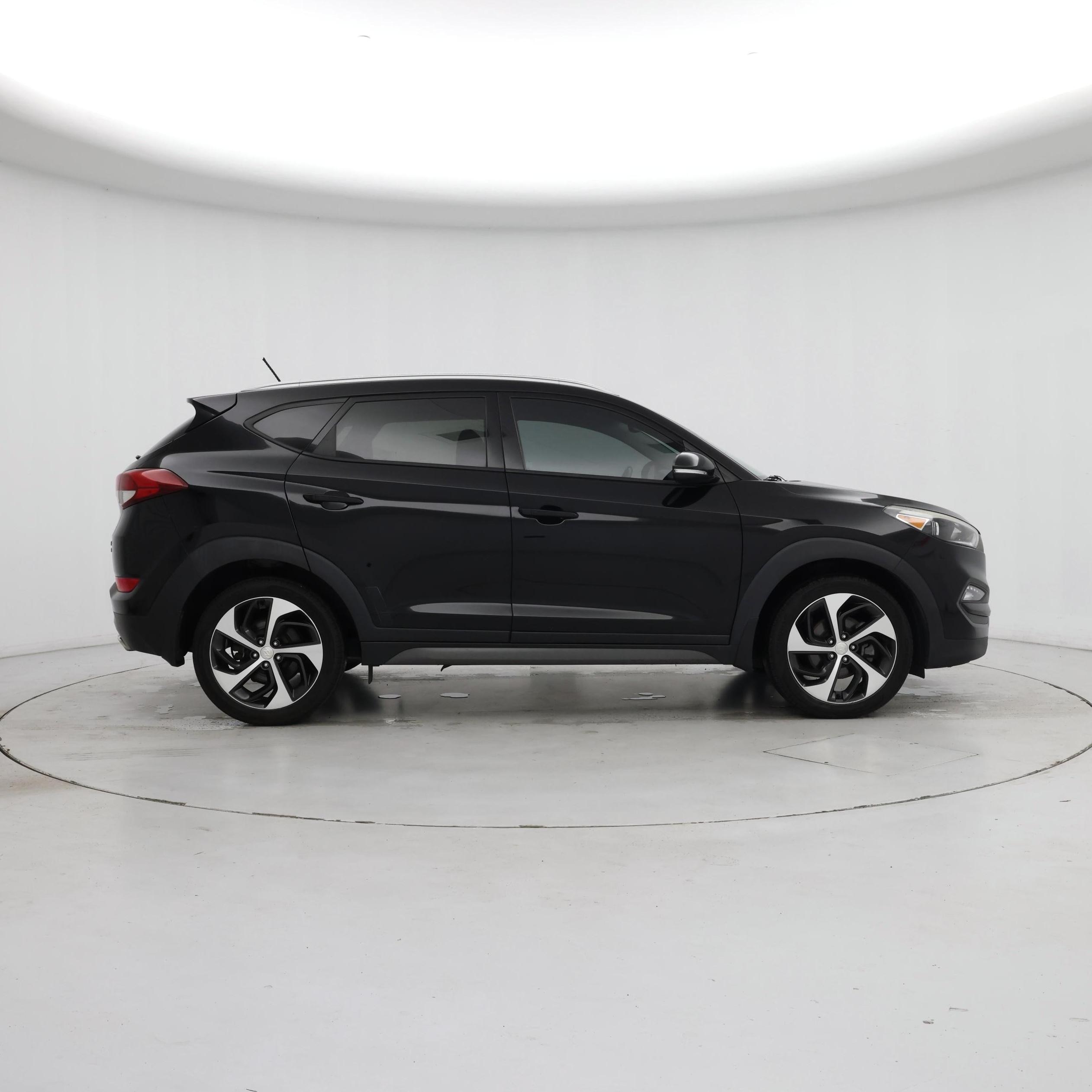 Thumbnail: 2016 Hyundai Tucson - 7