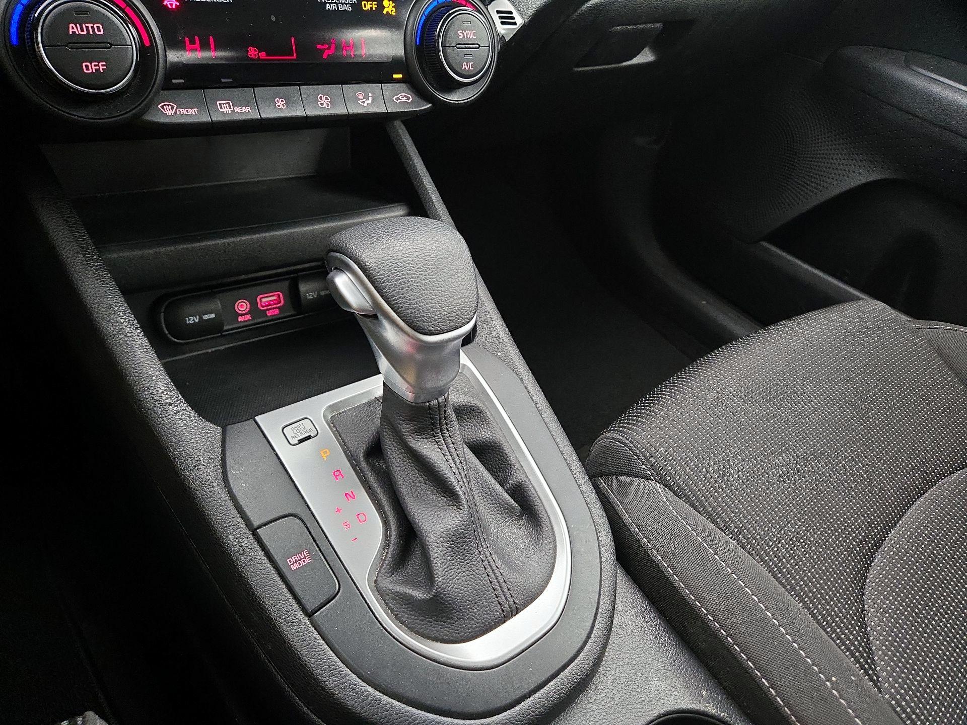 Thumbnail: 2019 Kia Forte - 17