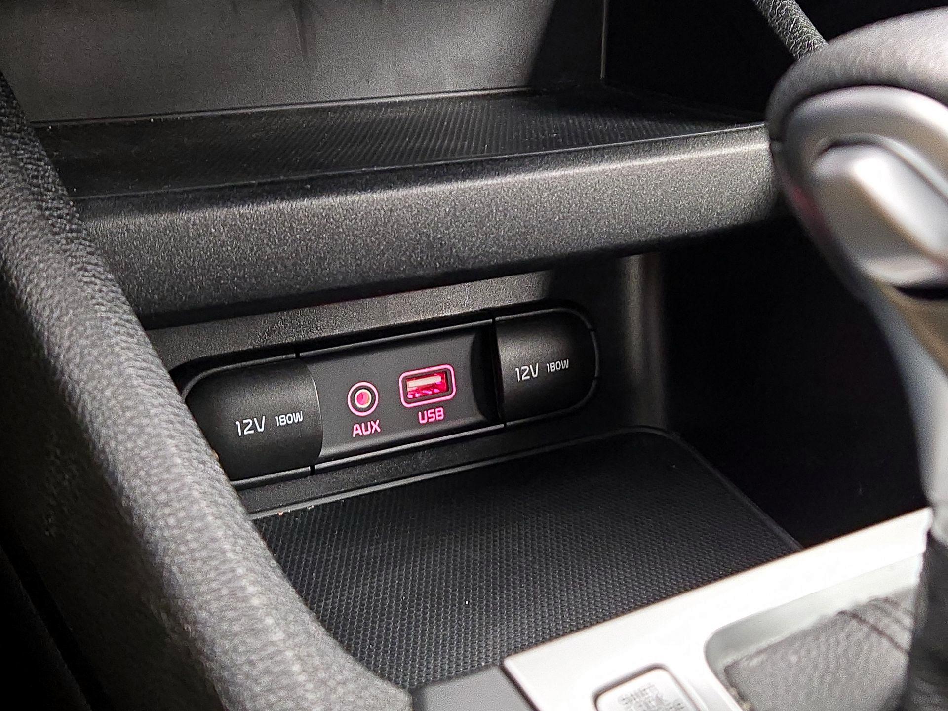Thumbnail: 2019 Kia Forte - 18