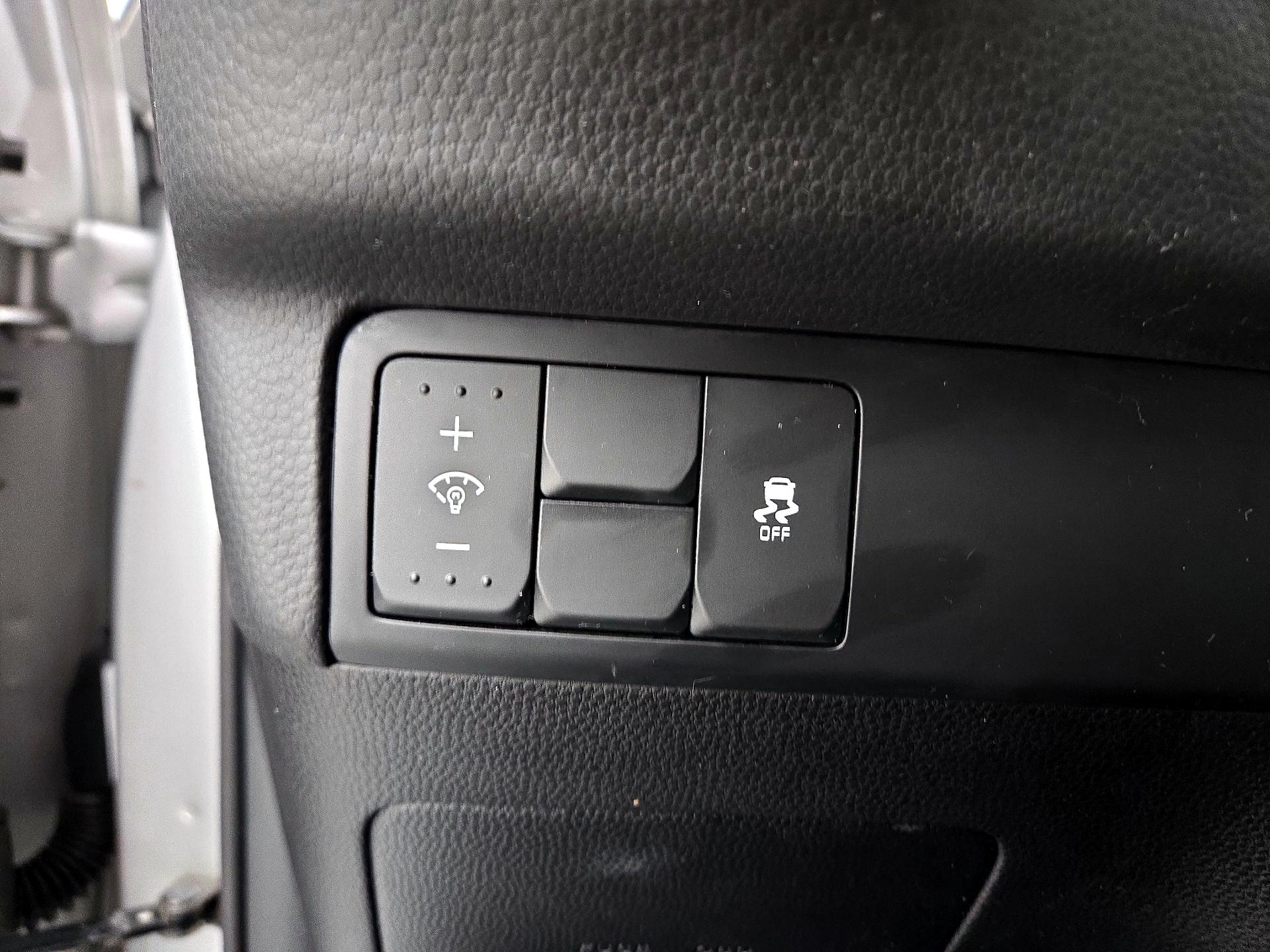 Thumbnail: 2018 Kia Soul - 13