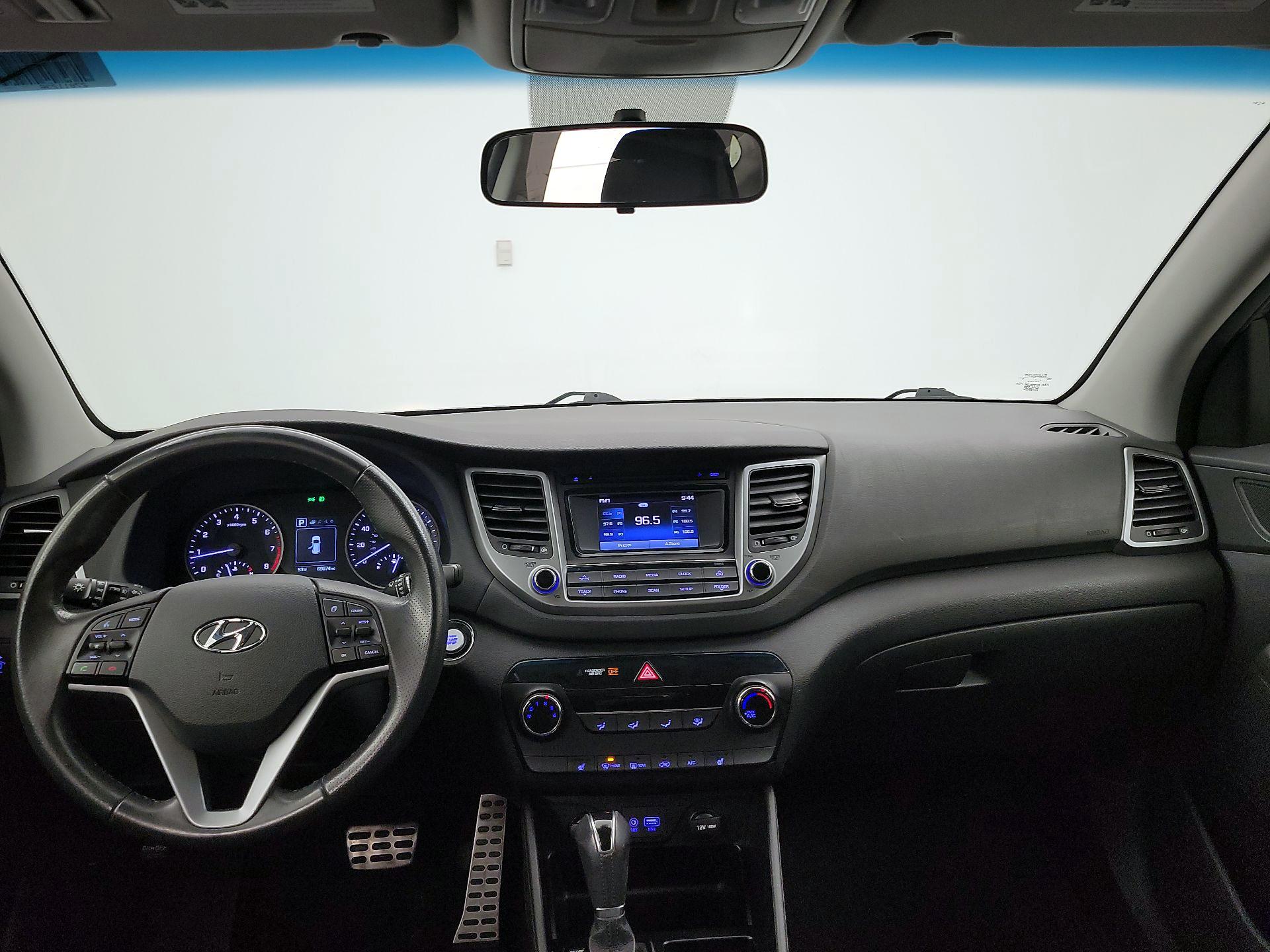 Thumbnail: 2017 Hyundai Tucson - 9