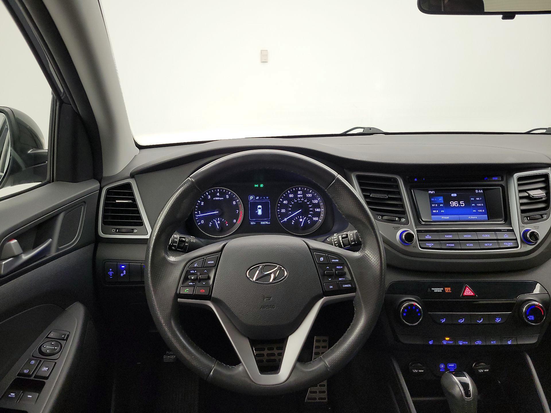 Thumbnail: 2017 Hyundai Tucson - 10