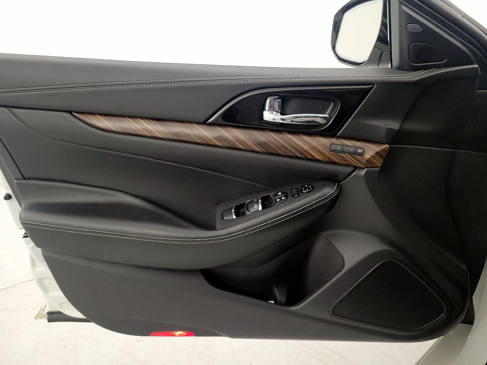 Thumbnail: 2016 Nissan Maxima - 12