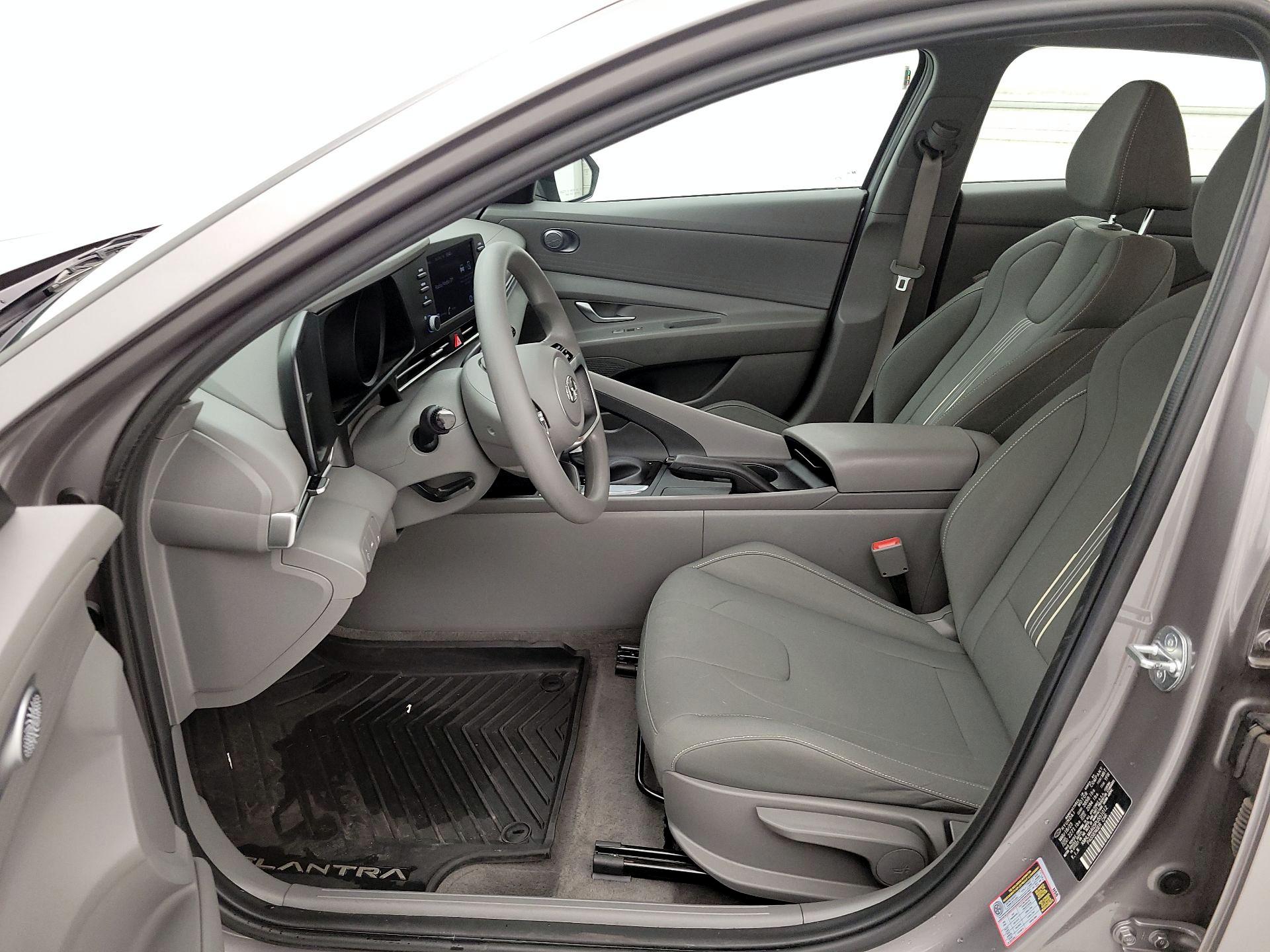 Thumbnail: 2023 Hyundai Elantra - 11