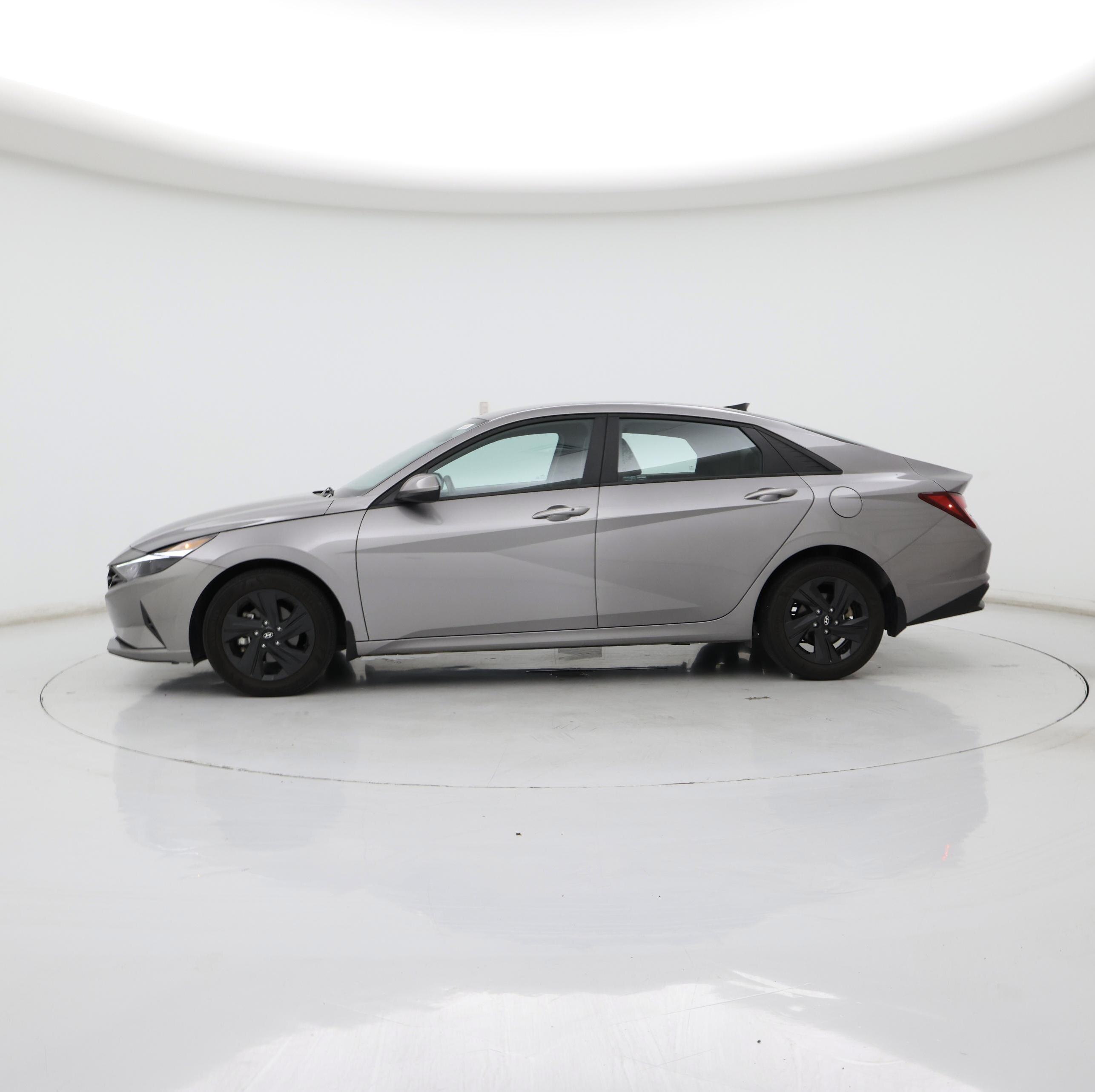 Thumbnail: 2023 Hyundai Elantra - 3
