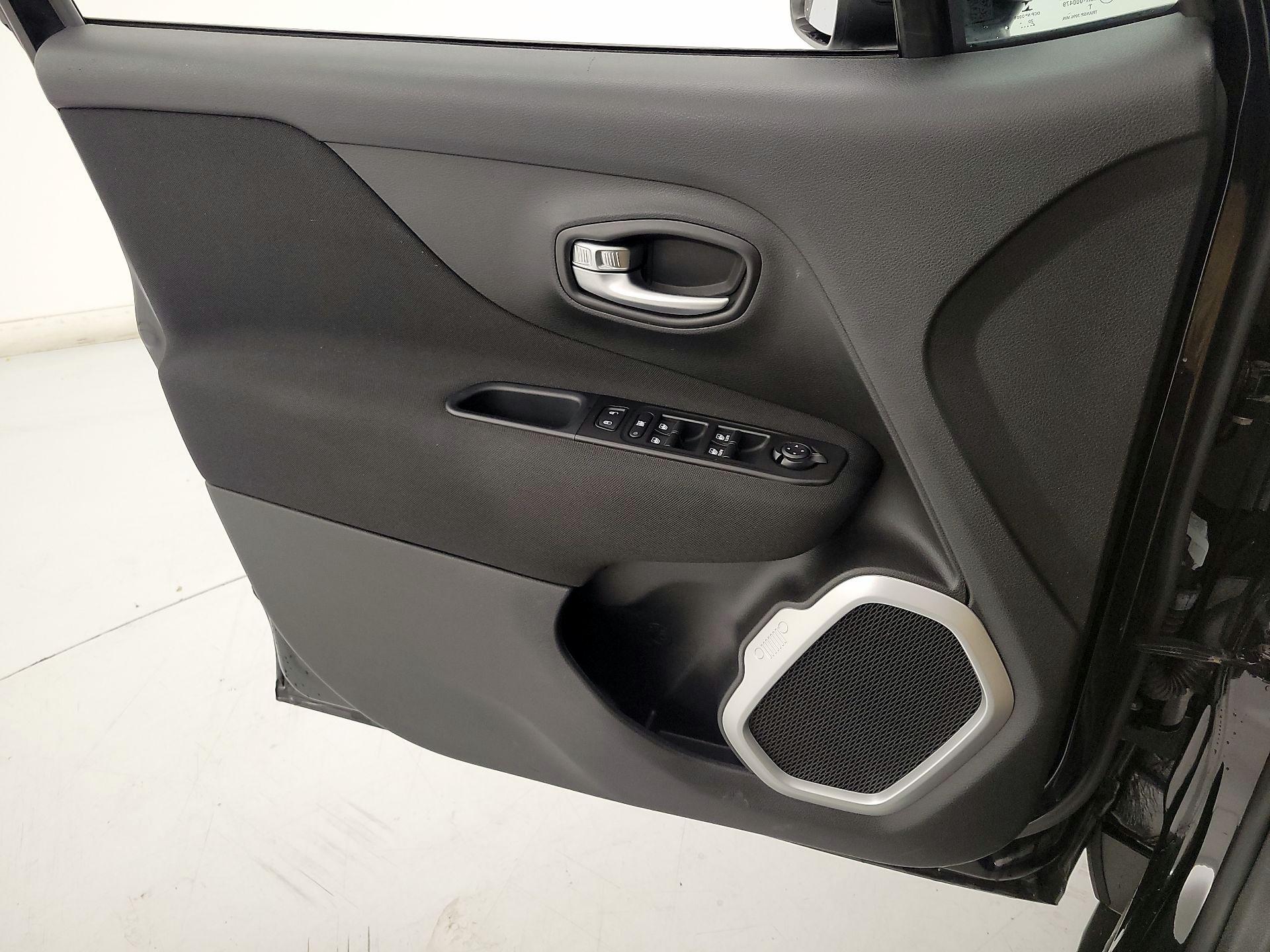 Thumbnail: 2021 Jeep Renegade - 12