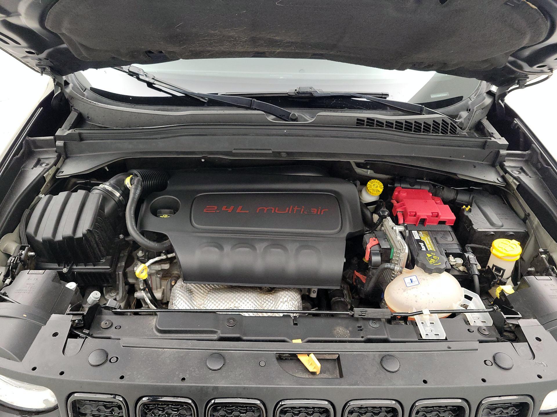 Thumbnail: 2021 Jeep Renegade - 19