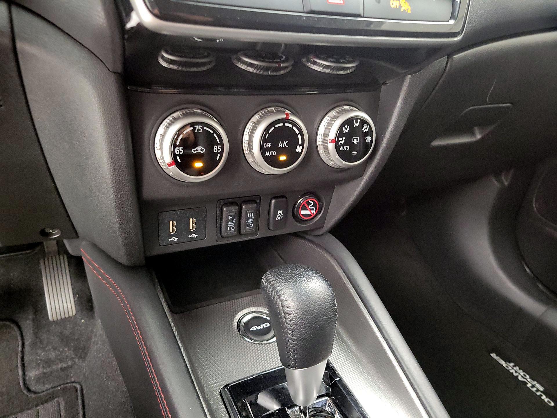 Thumbnail: 2022 Mitsubishi Outlander Sport - 15