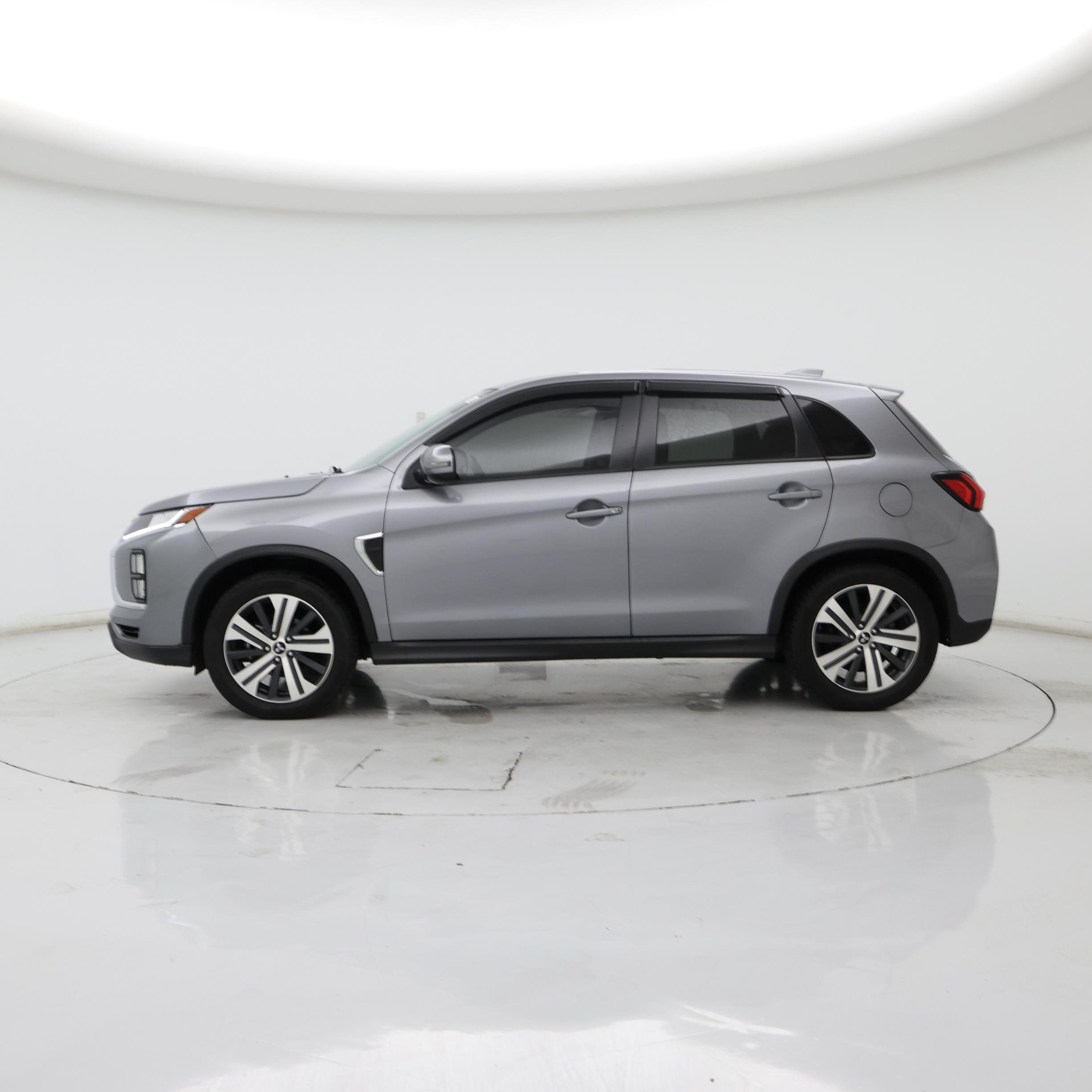 Thumbnail: 2022 Mitsubishi Outlander Sport - 3
