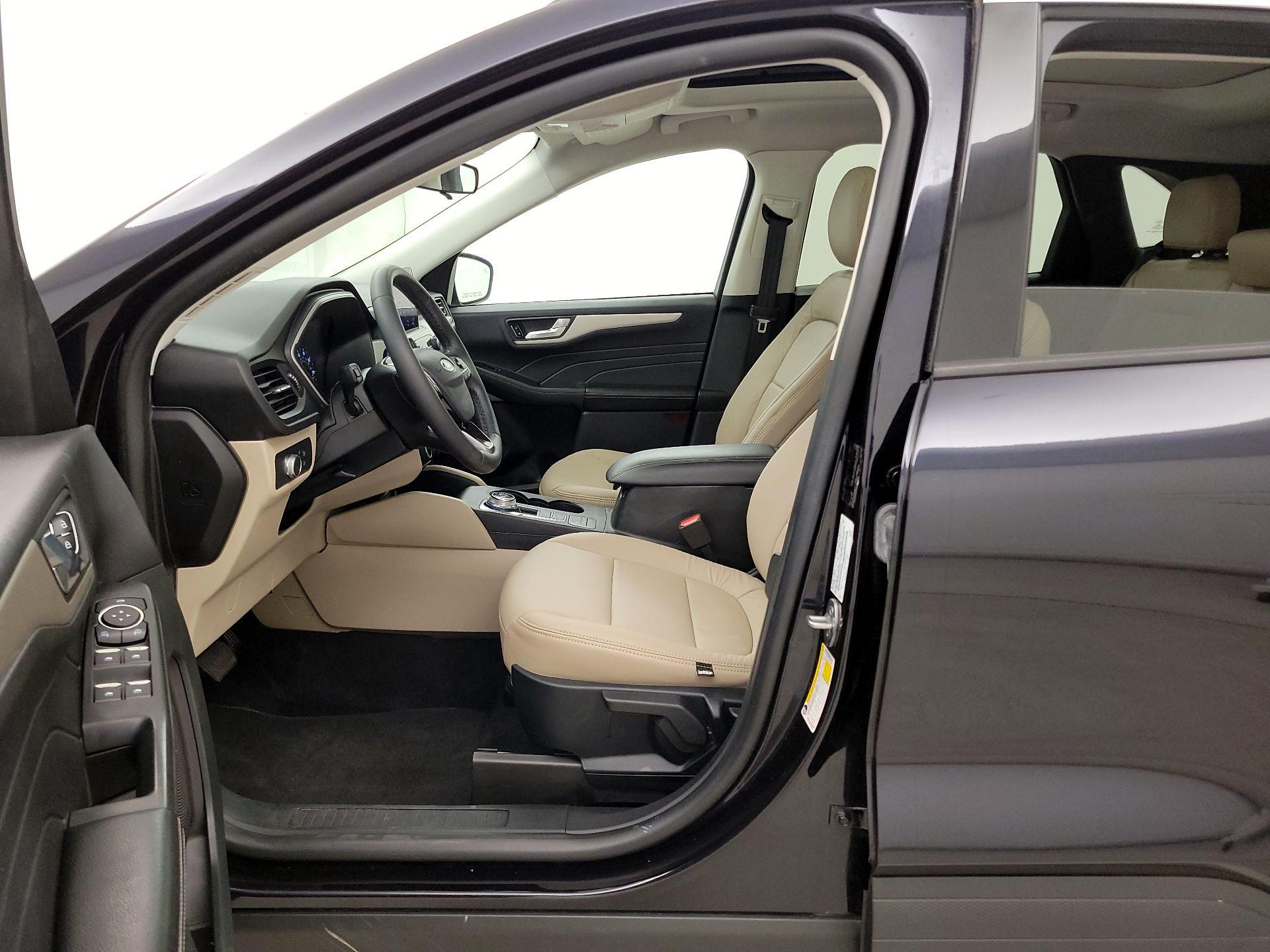 Thumbnail: 2021 Ford Escape - 11