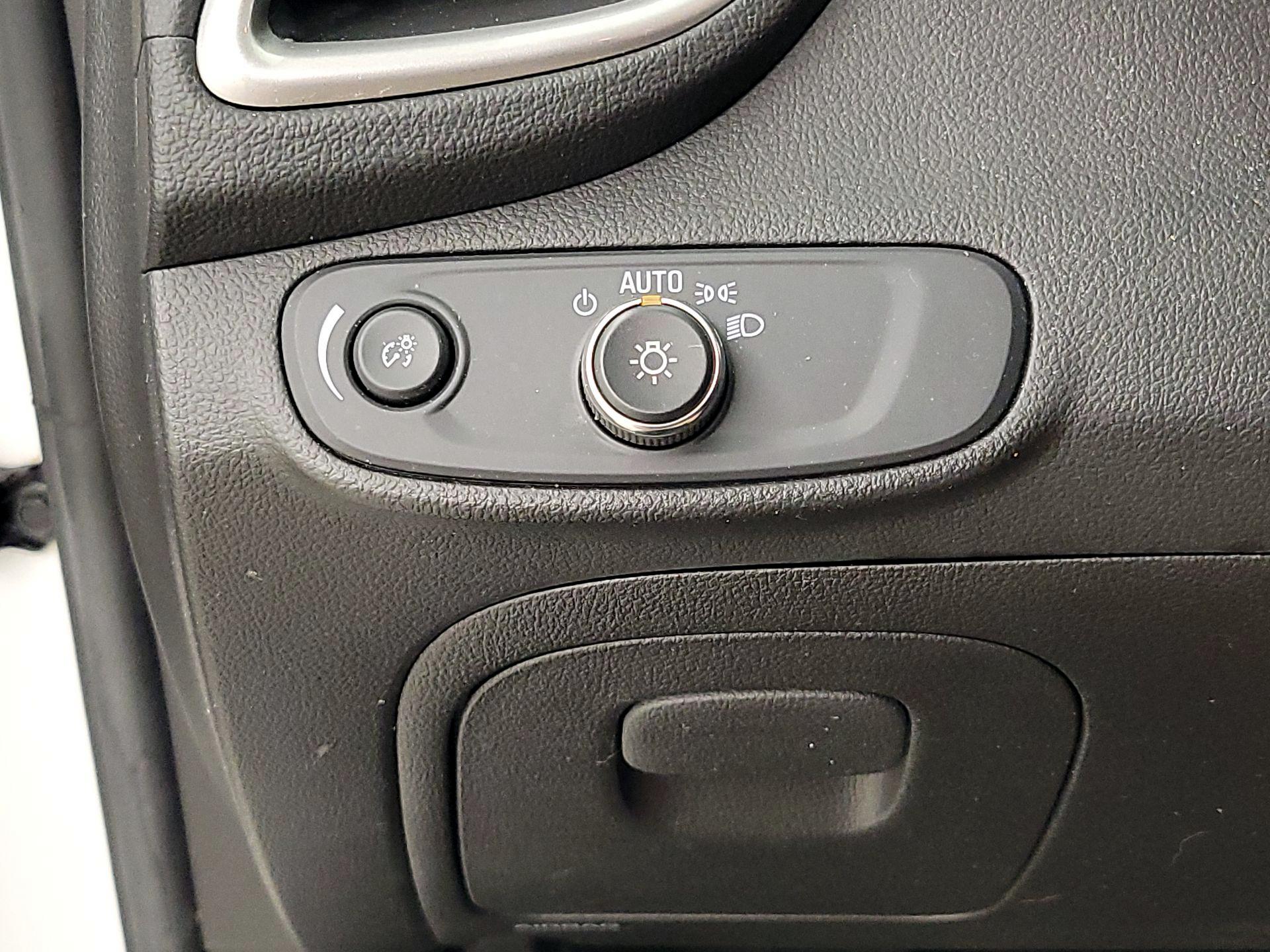 Thumbnail: 2021 Chevrolet Trax - 13