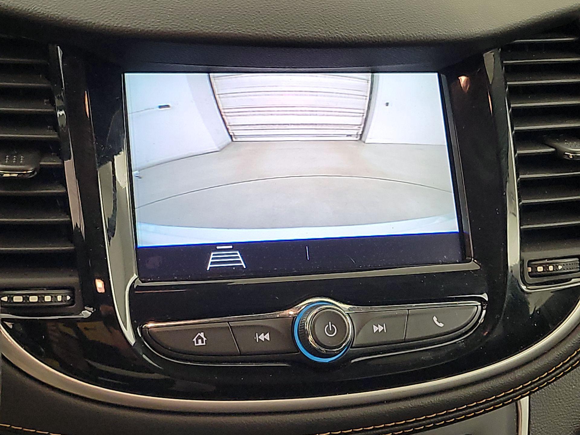 Thumbnail: 2021 Chevrolet Trax - 14