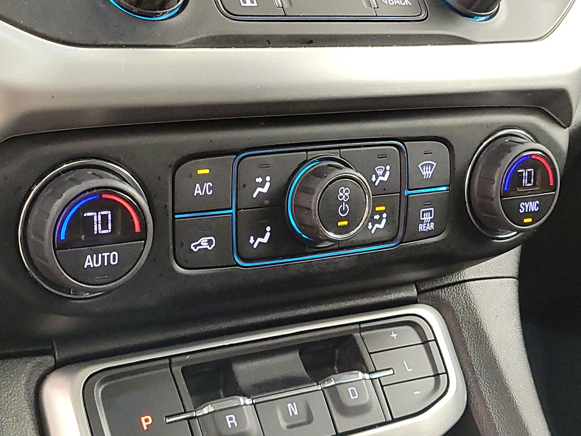 Thumbnail: 2022 GMC Acadia - 16