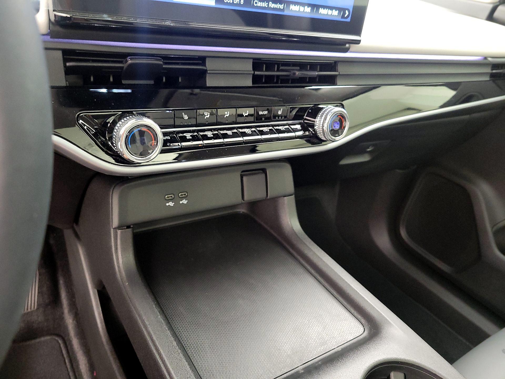 Thumbnail: 2025 Honda Prologue - 15