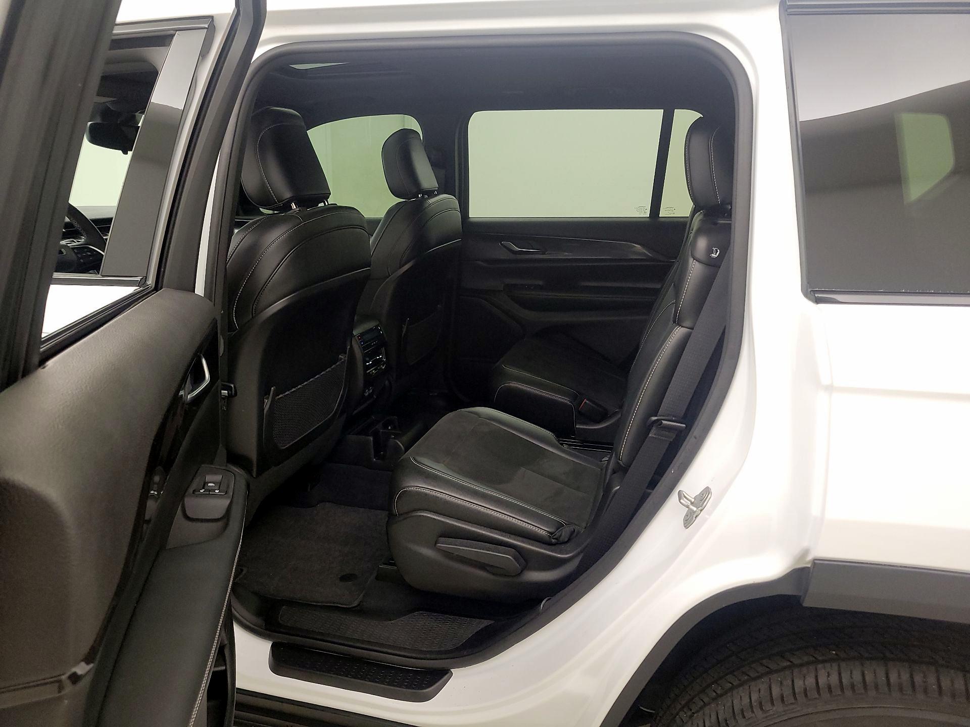 Thumbnail: 2023 Jeep Grand Cherokee L - 20